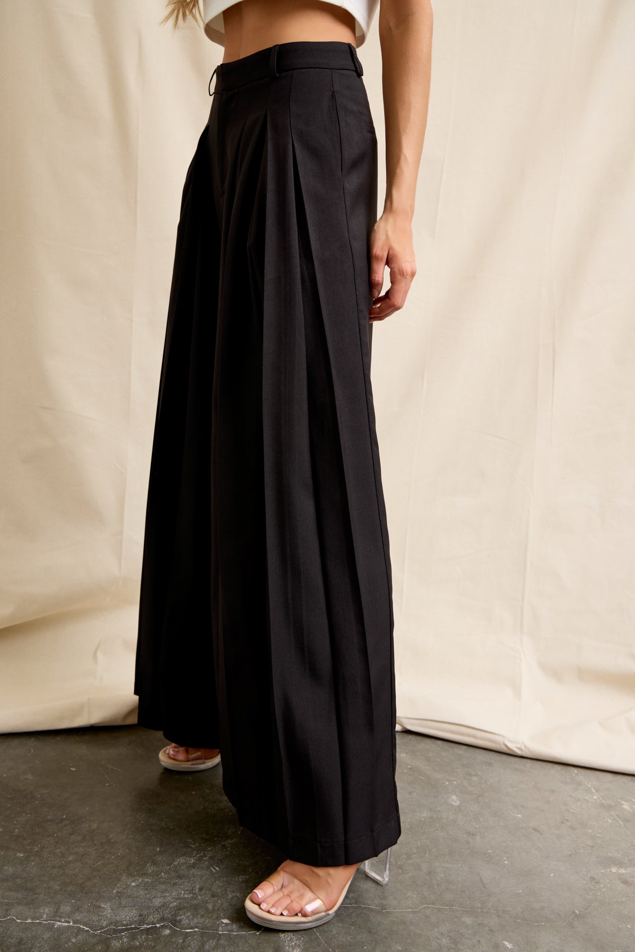 The Woven Pleat Elegant Pants