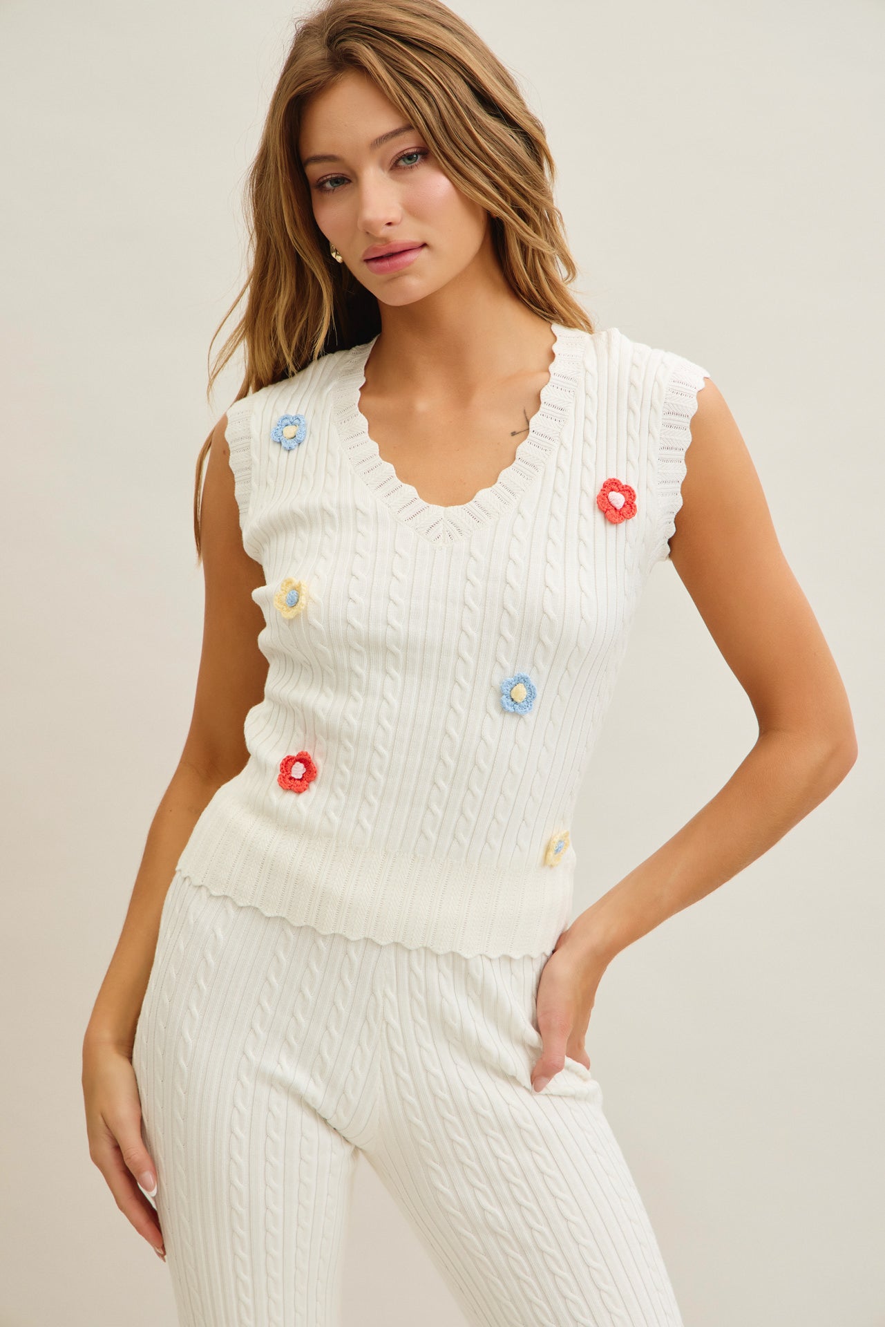 Scallop Bloom Sleeveless Sweater Top & Pants Set
