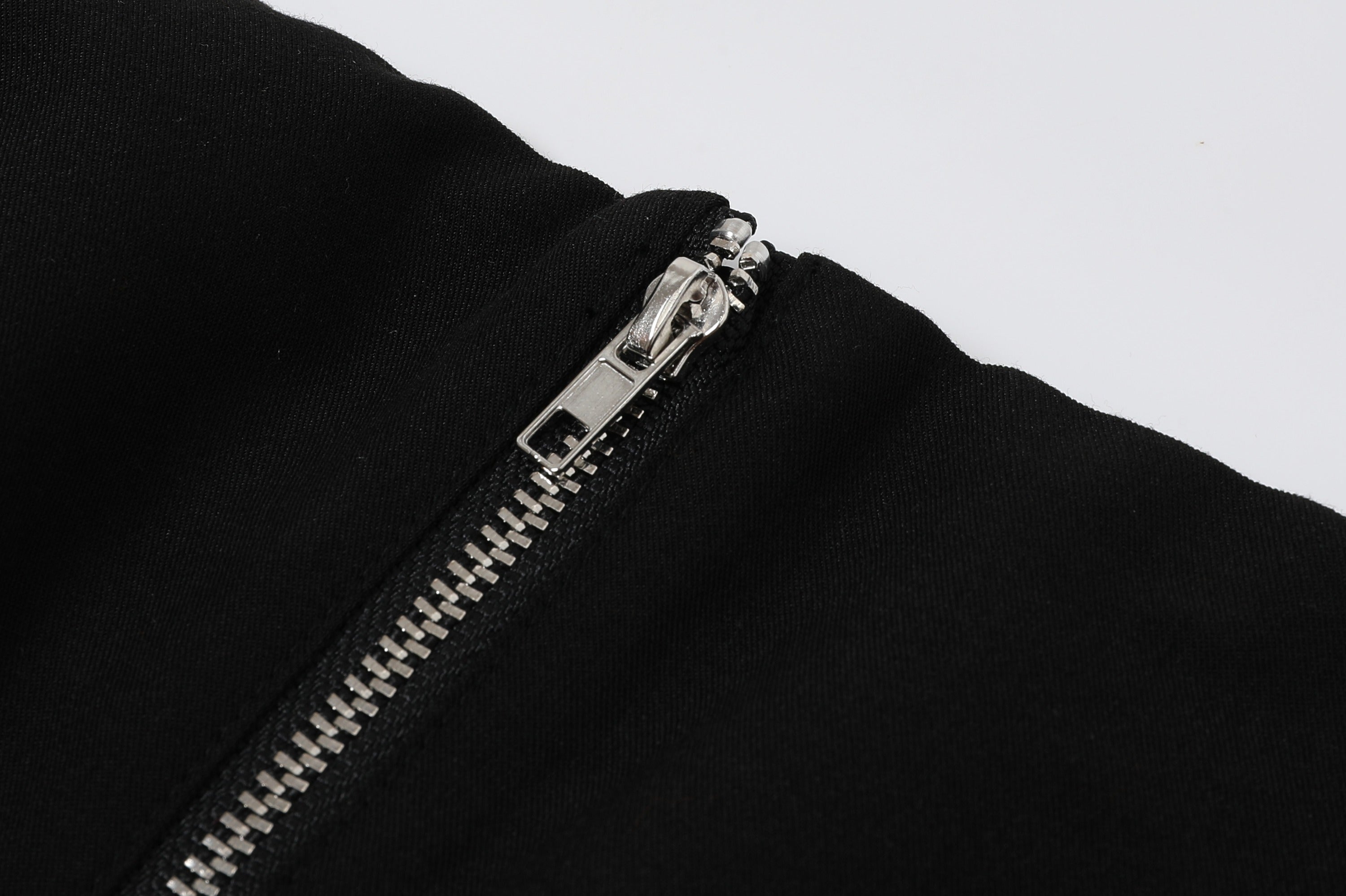 Alessia Woven Adjustable Straps With Front Pockets