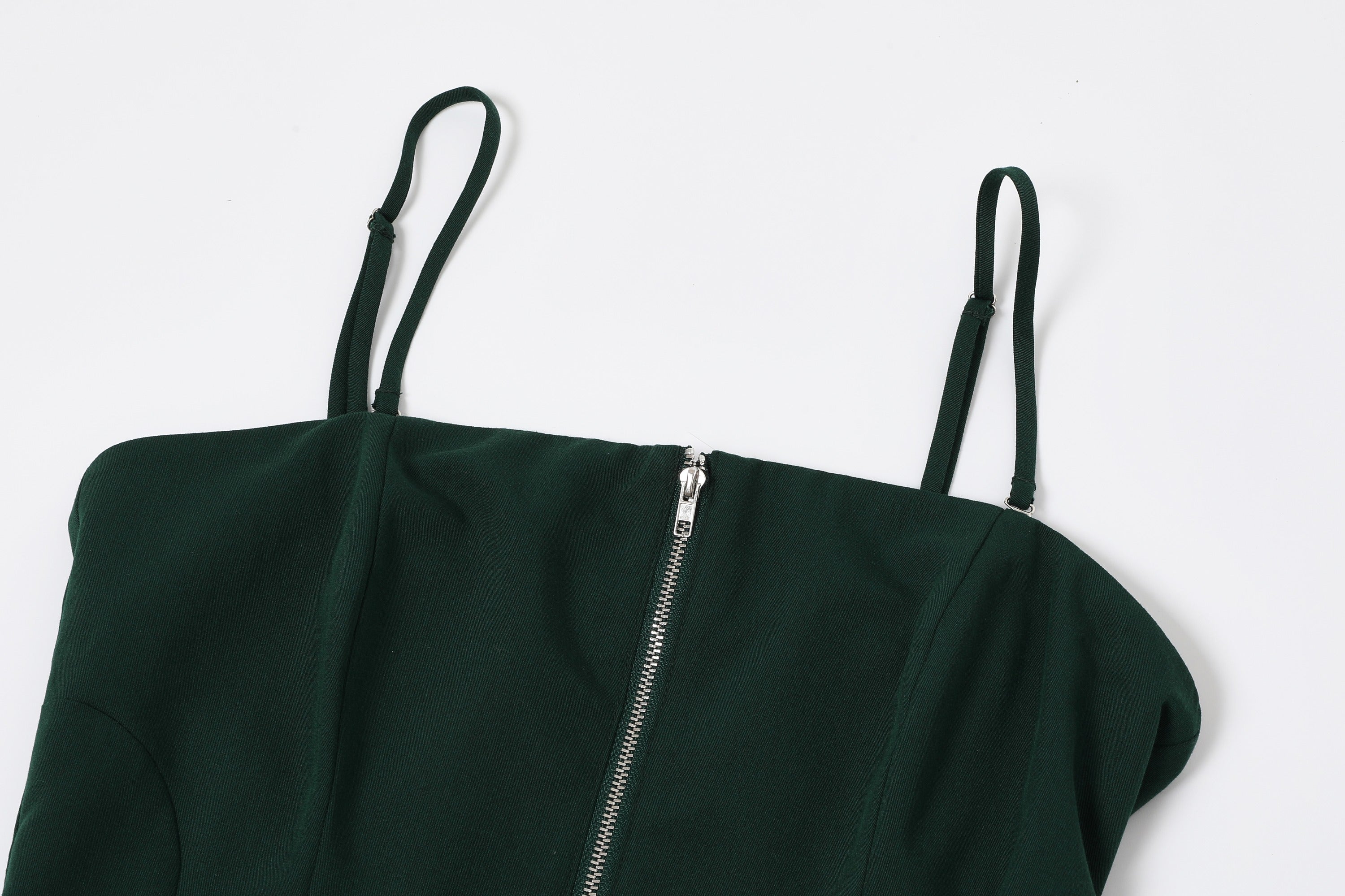 Alessia Woven Adjustable Straps With Front Pockets