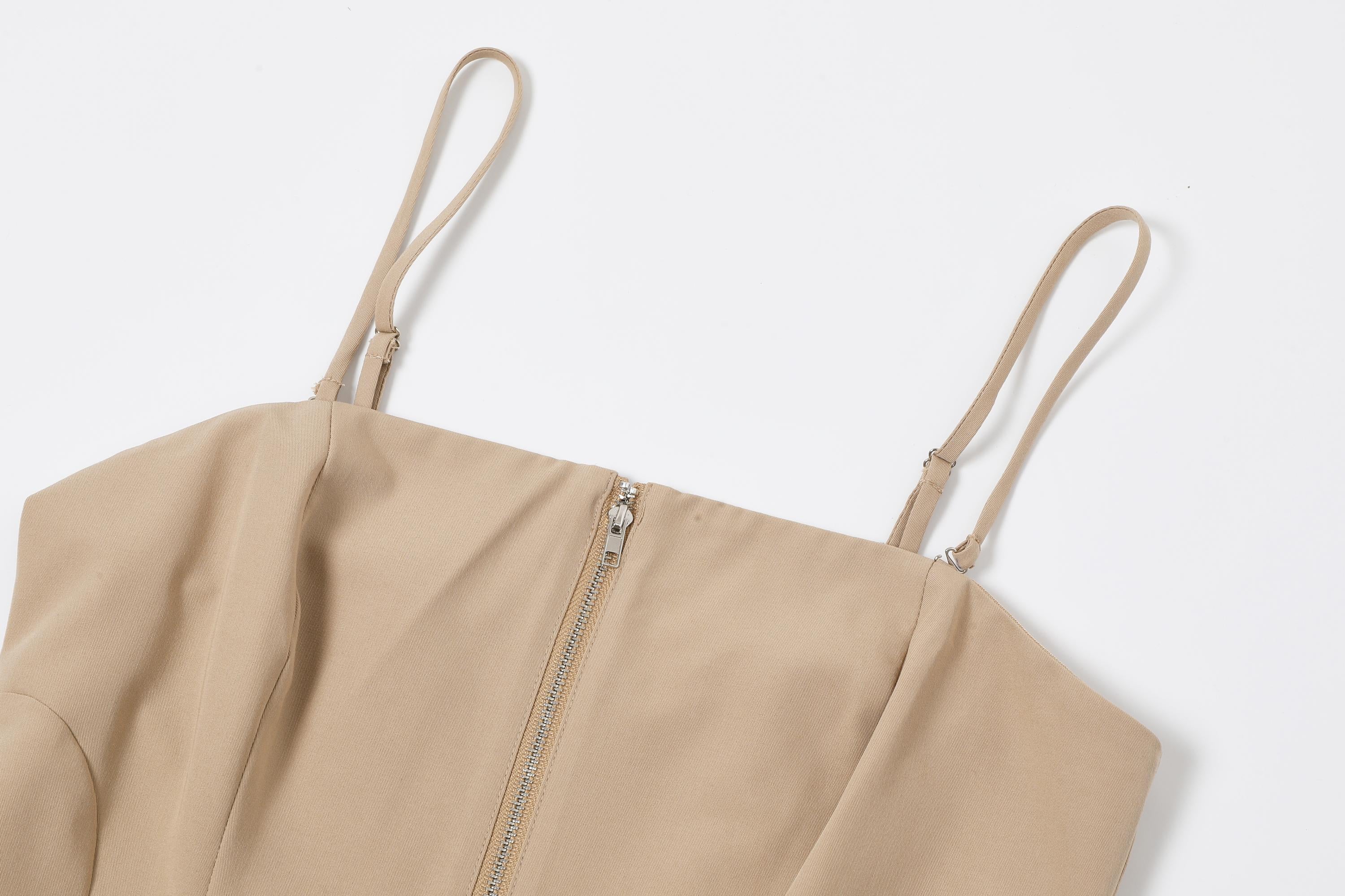 Alessia Woven Adjustable Straps With Front Pockets