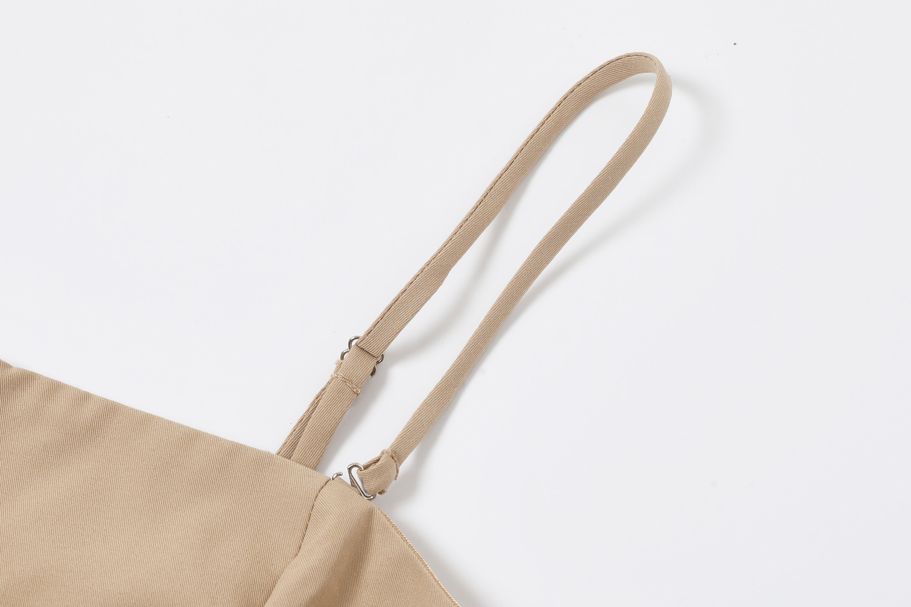 Alessia Woven Adjustable Straps With Front Pockets