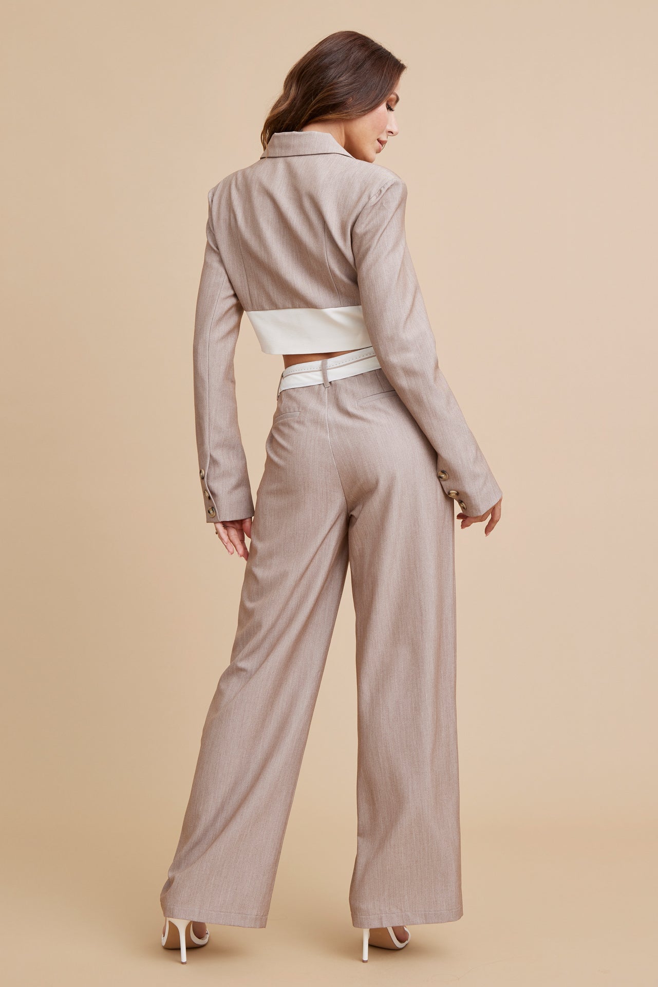 Conjunto de blazer corto con cintura en contraste y pantalones