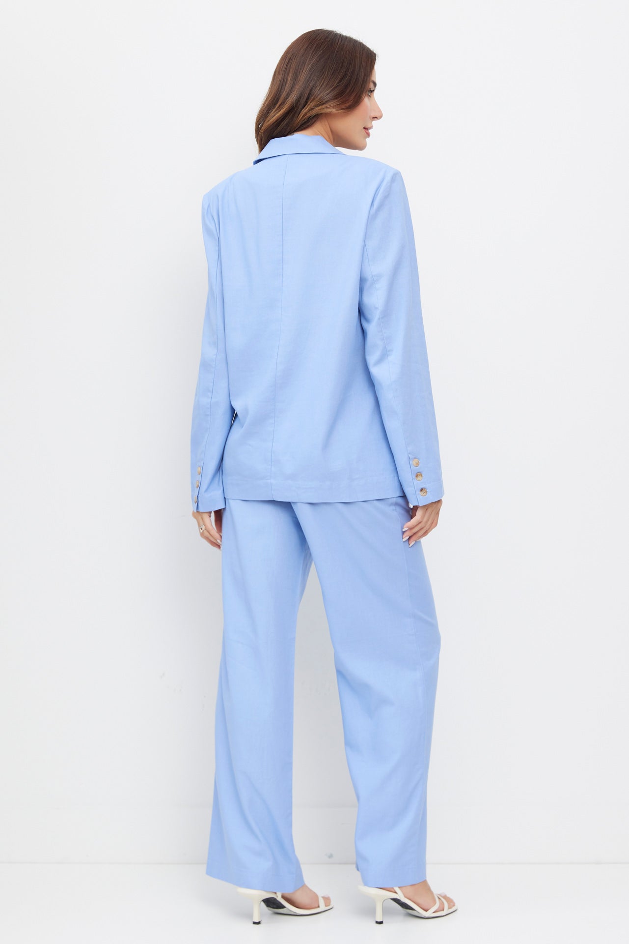 Conjunto de blazer y pantalones de lino