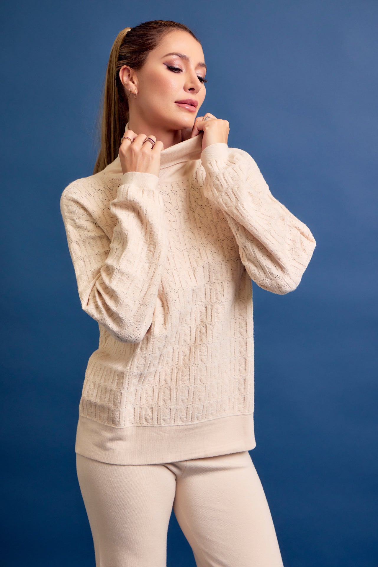 Layla Knit Textured Turtle Neck Top and Pants Set