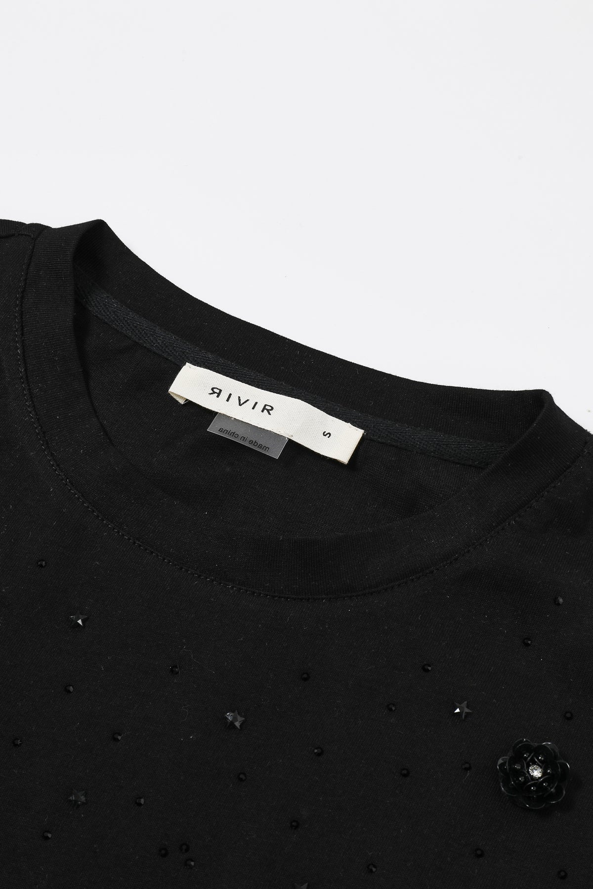 Embellished Floral Knit Sleeve Twist Top