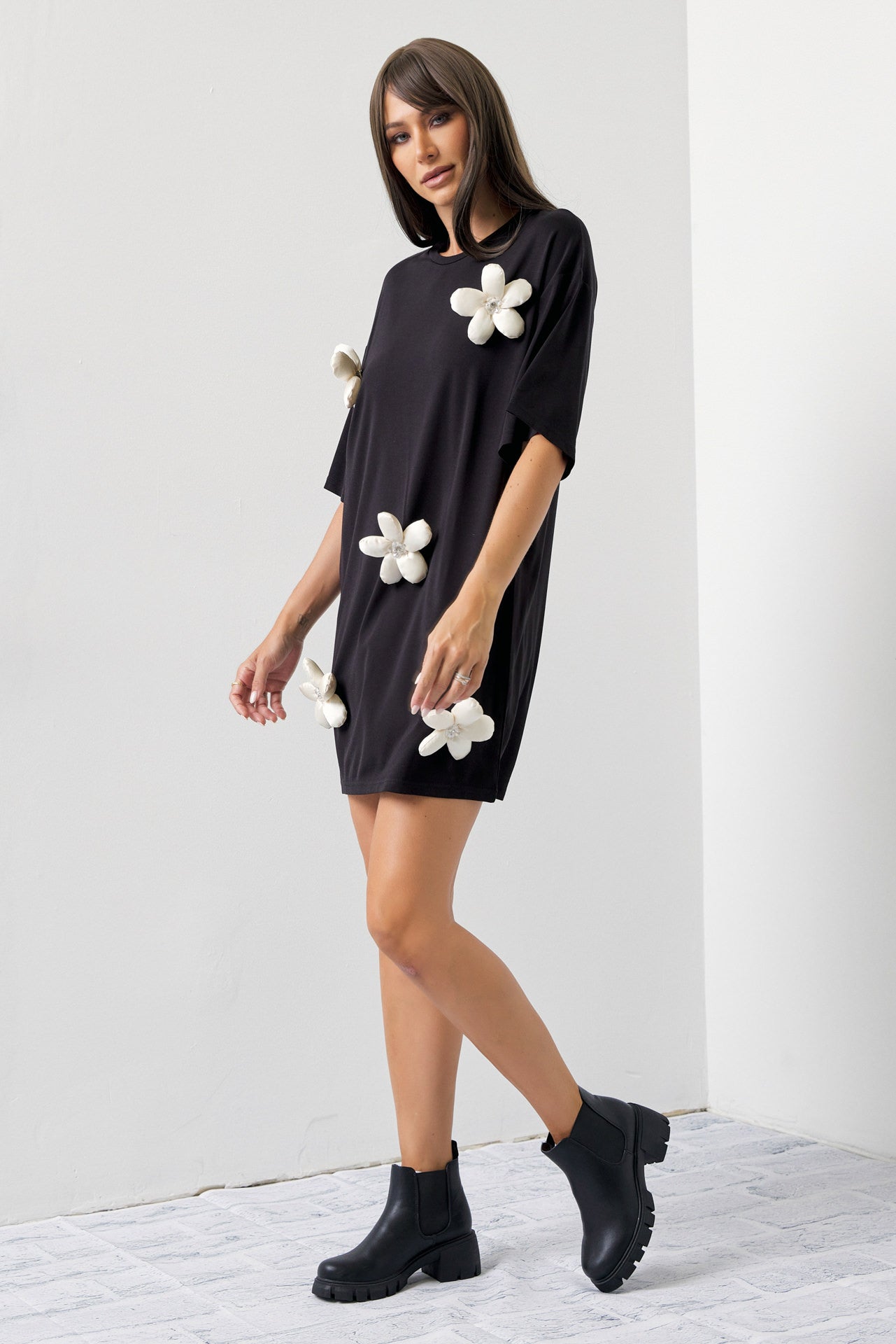 Nina Flower Embellished T-shirt