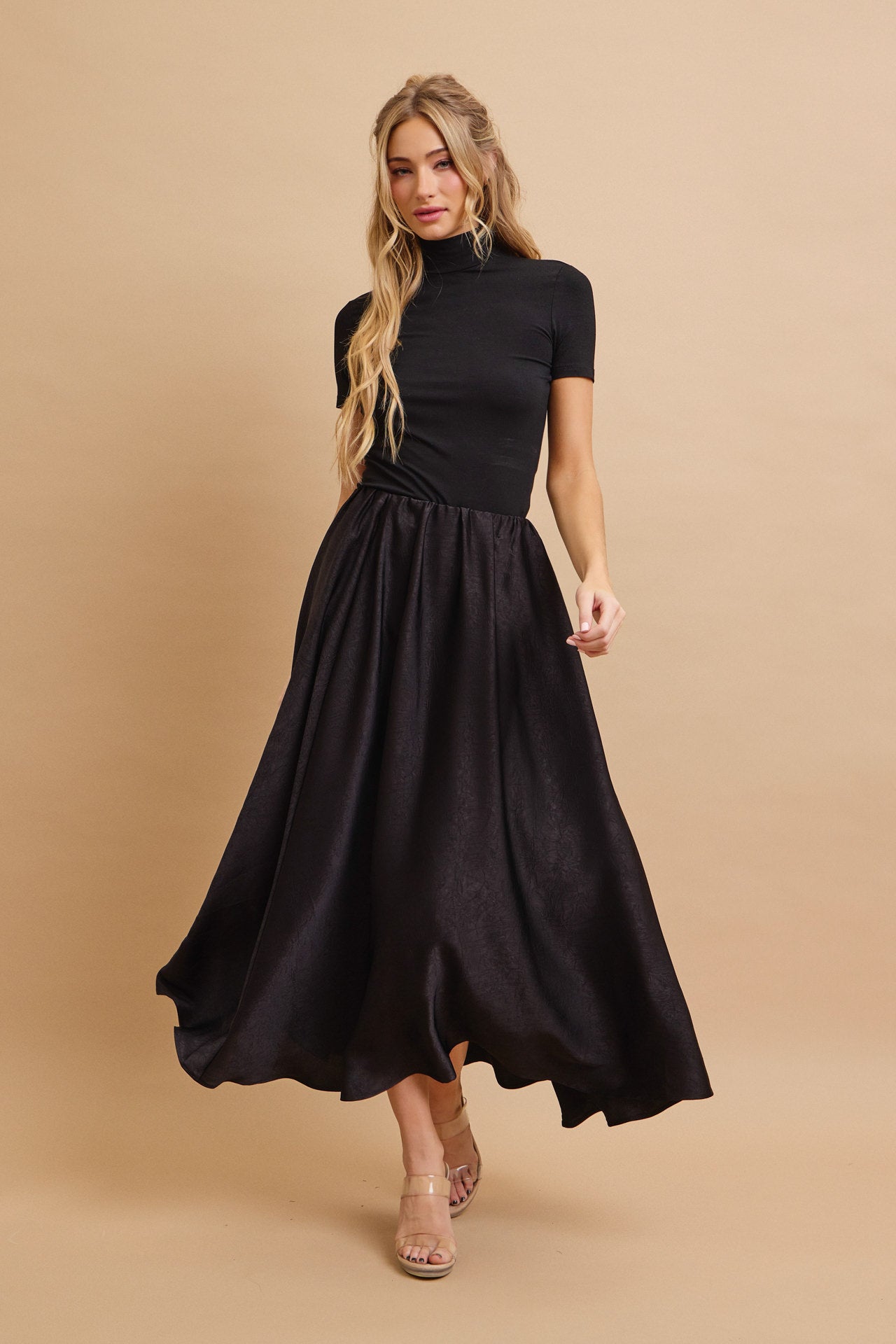 Elara Crinkled Skirt