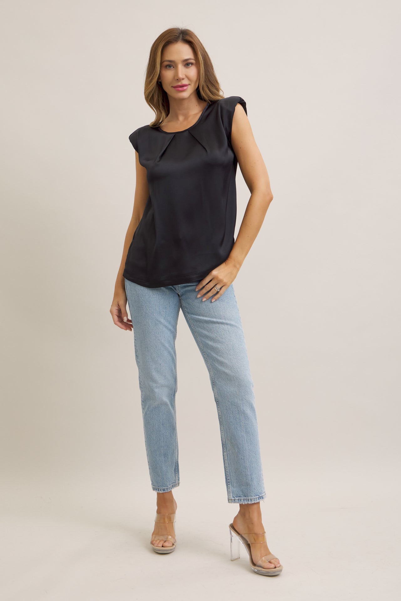 Chain-linked Sleeveless Top With Shoulder Pads