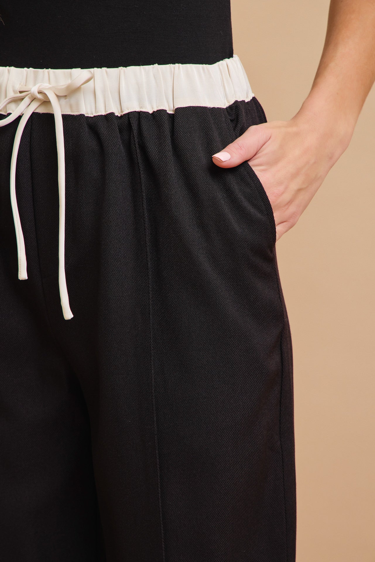 Zinnia Woven Pants with Contrast Waist Band and Drawstring