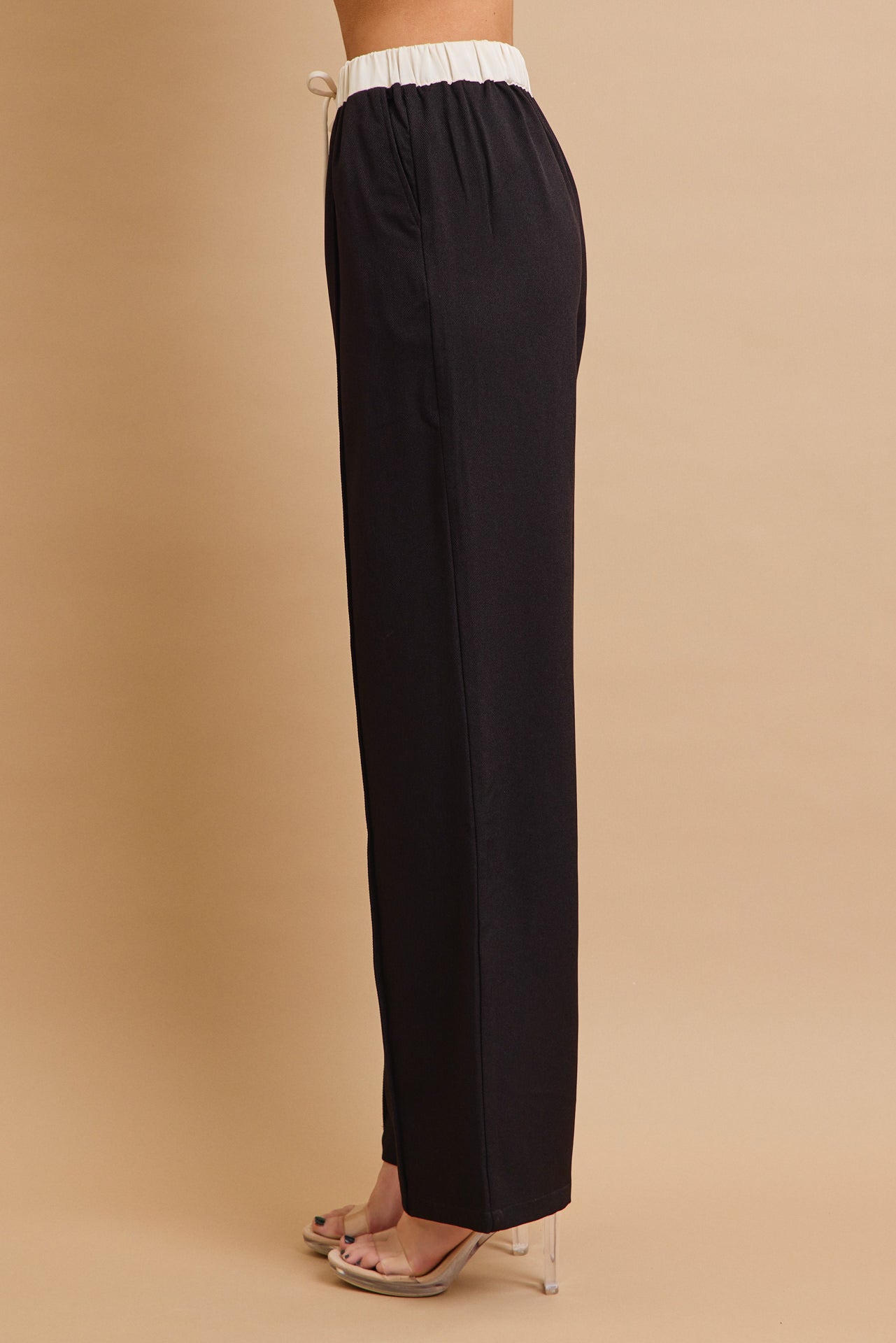 Zinnia Woven Pants with Contrast Waist Band and Drawstring