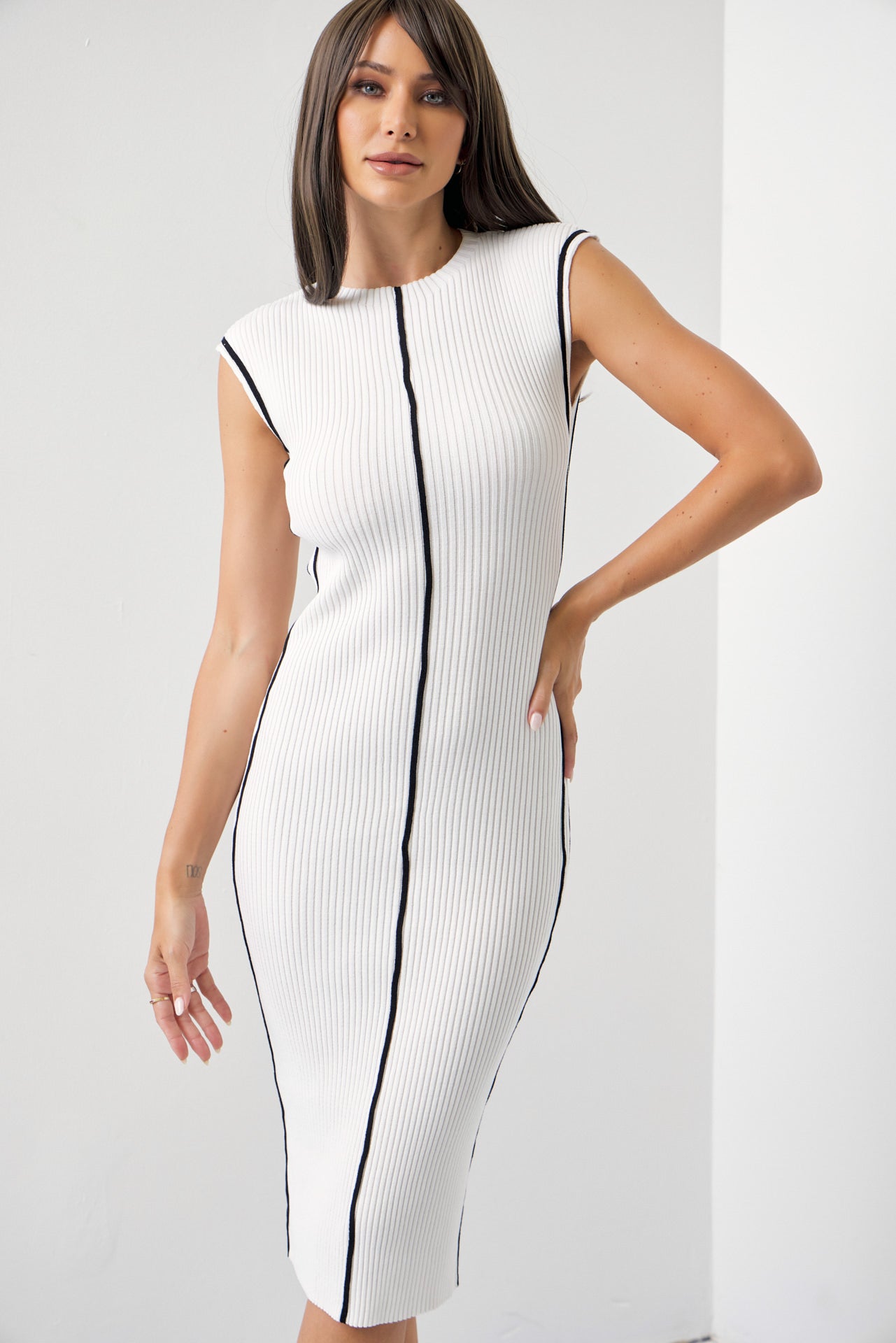 Hattie Knit Slvls Midi Dress with Contrast Stripe