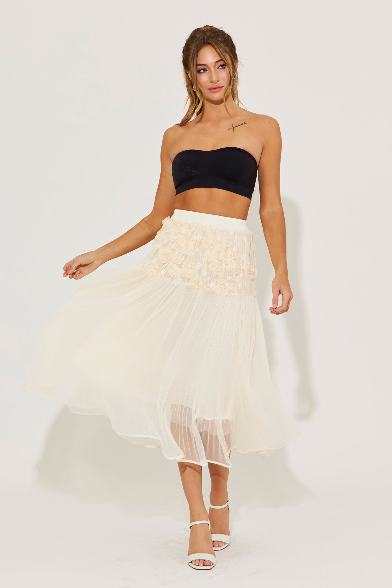 Blooming Flowers Mesh Detail Skirt