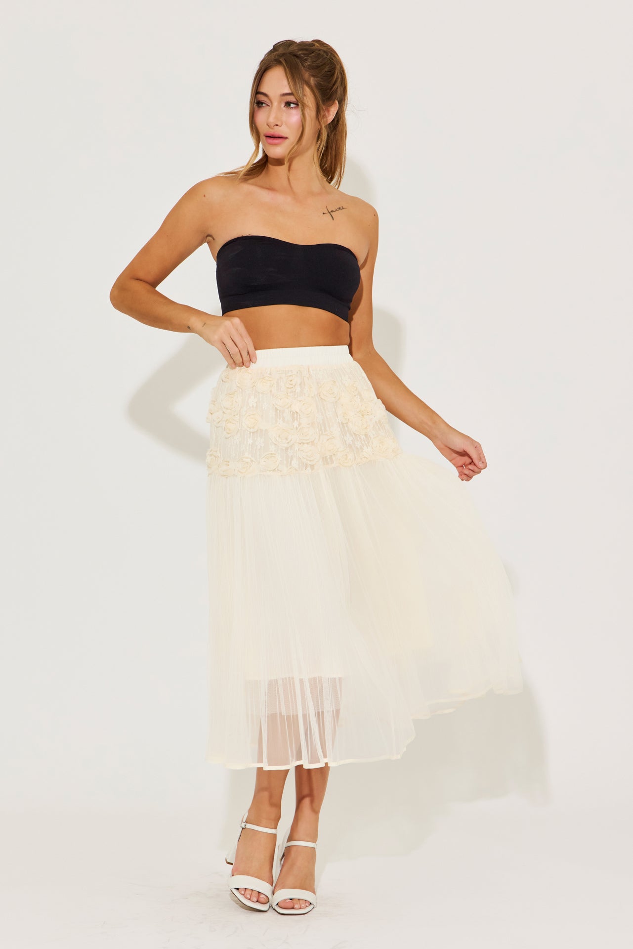 Blooming Flowers Mesh Detail Skirt