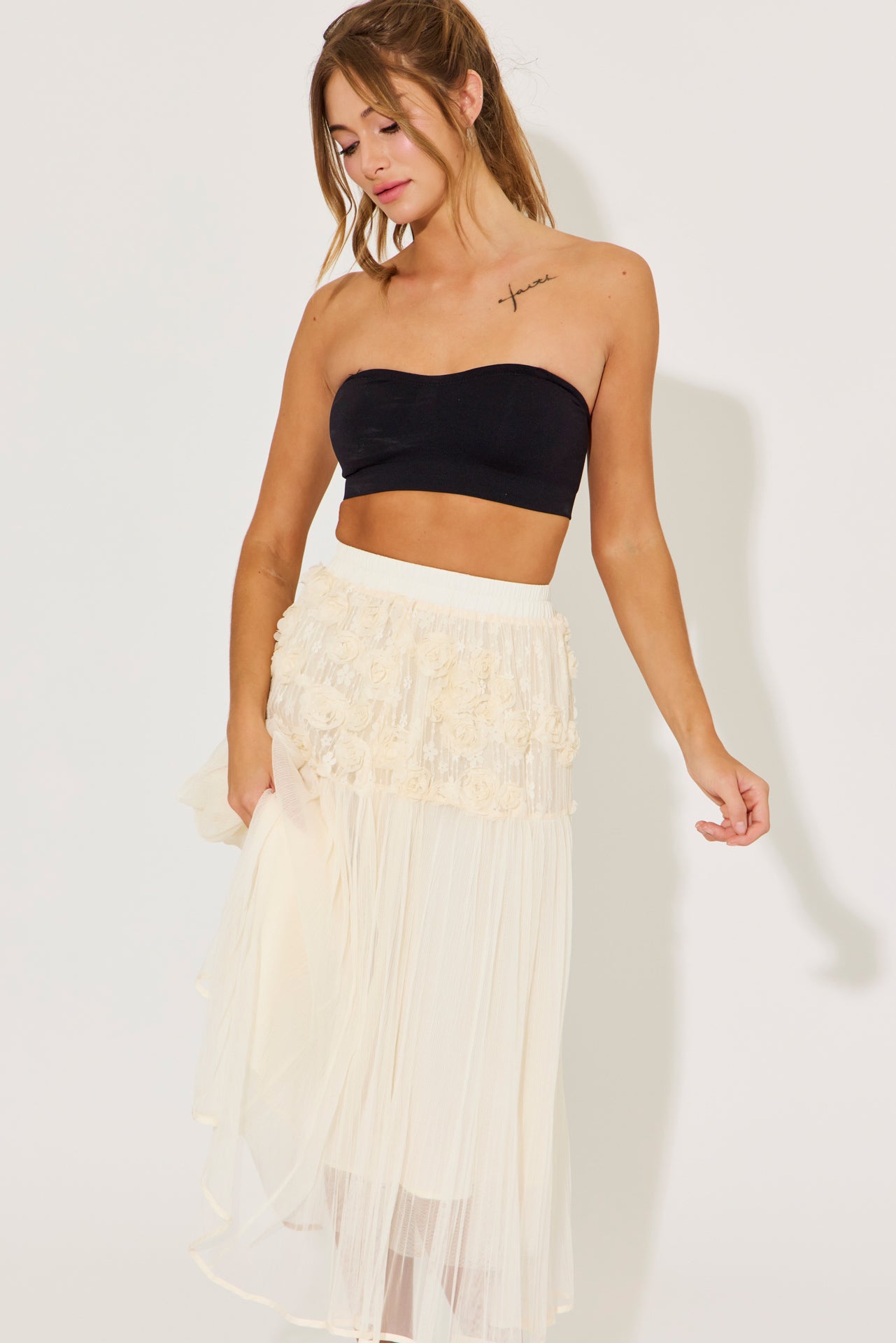 Blooming Flowers Mesh Detail Skirt