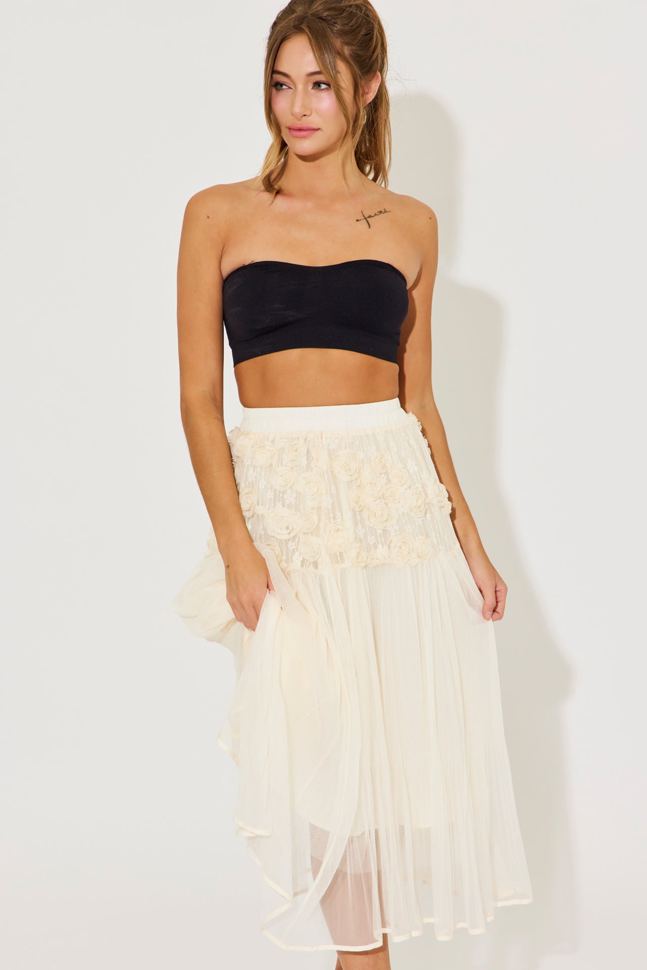 Blooming Flowers Mesh Detail Skirt