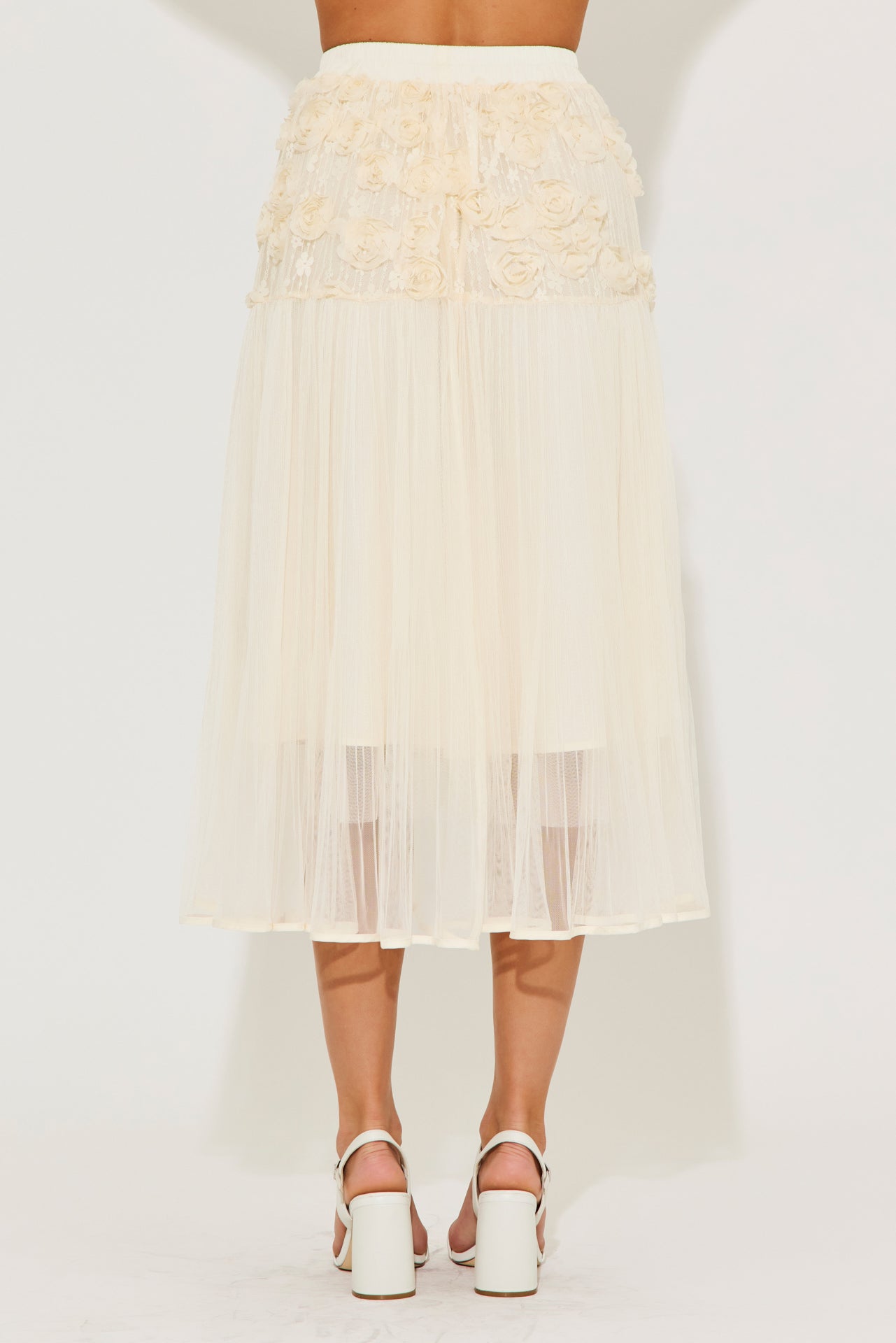 Blooming Flowers Mesh Detail Skirt