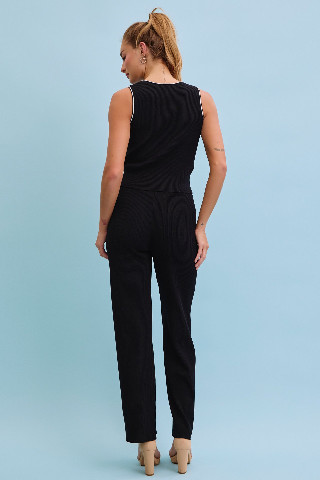 Effortless Styling Knit Sleeveless Top & Pants Set