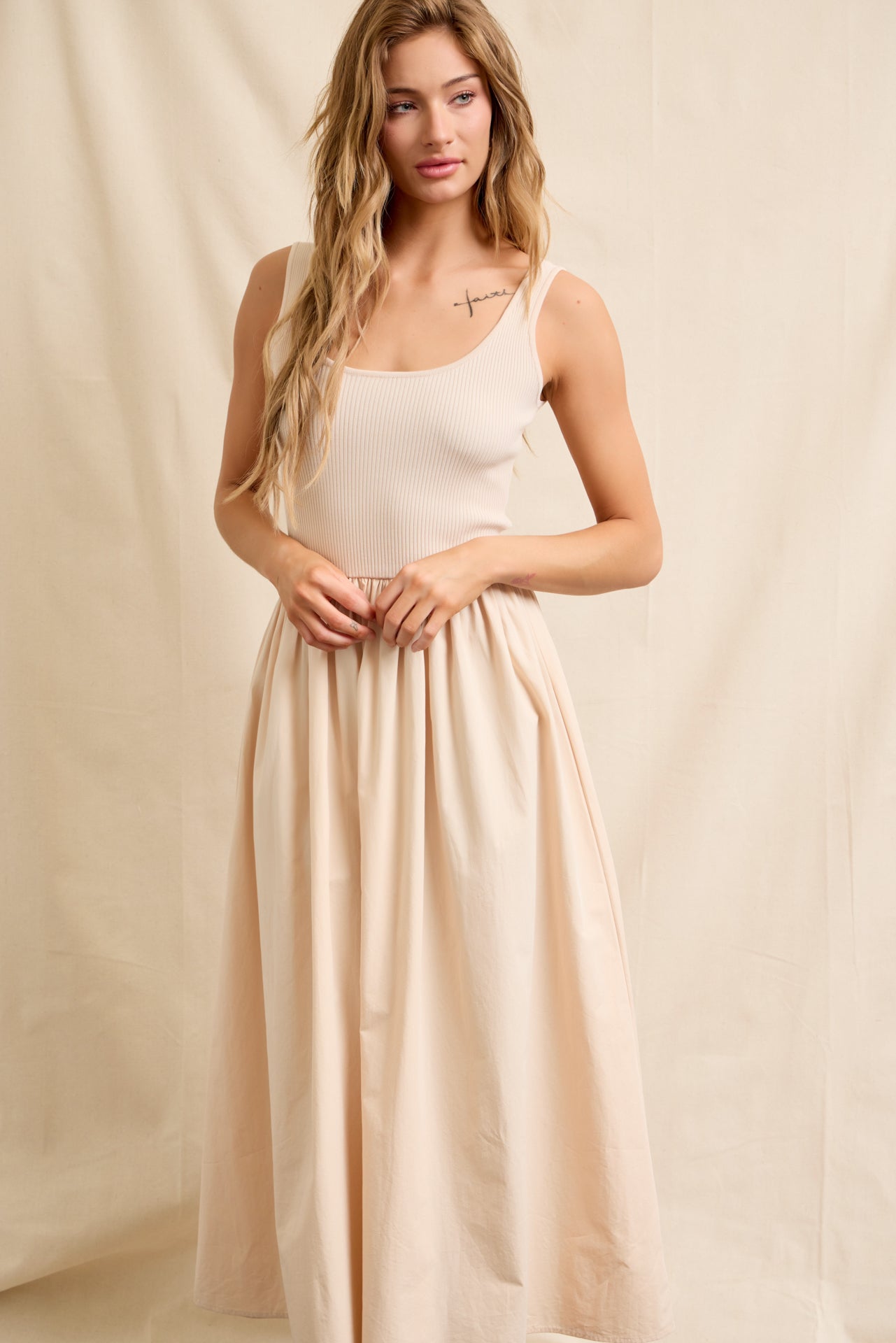 Hannah Sleeveless Midi Dress