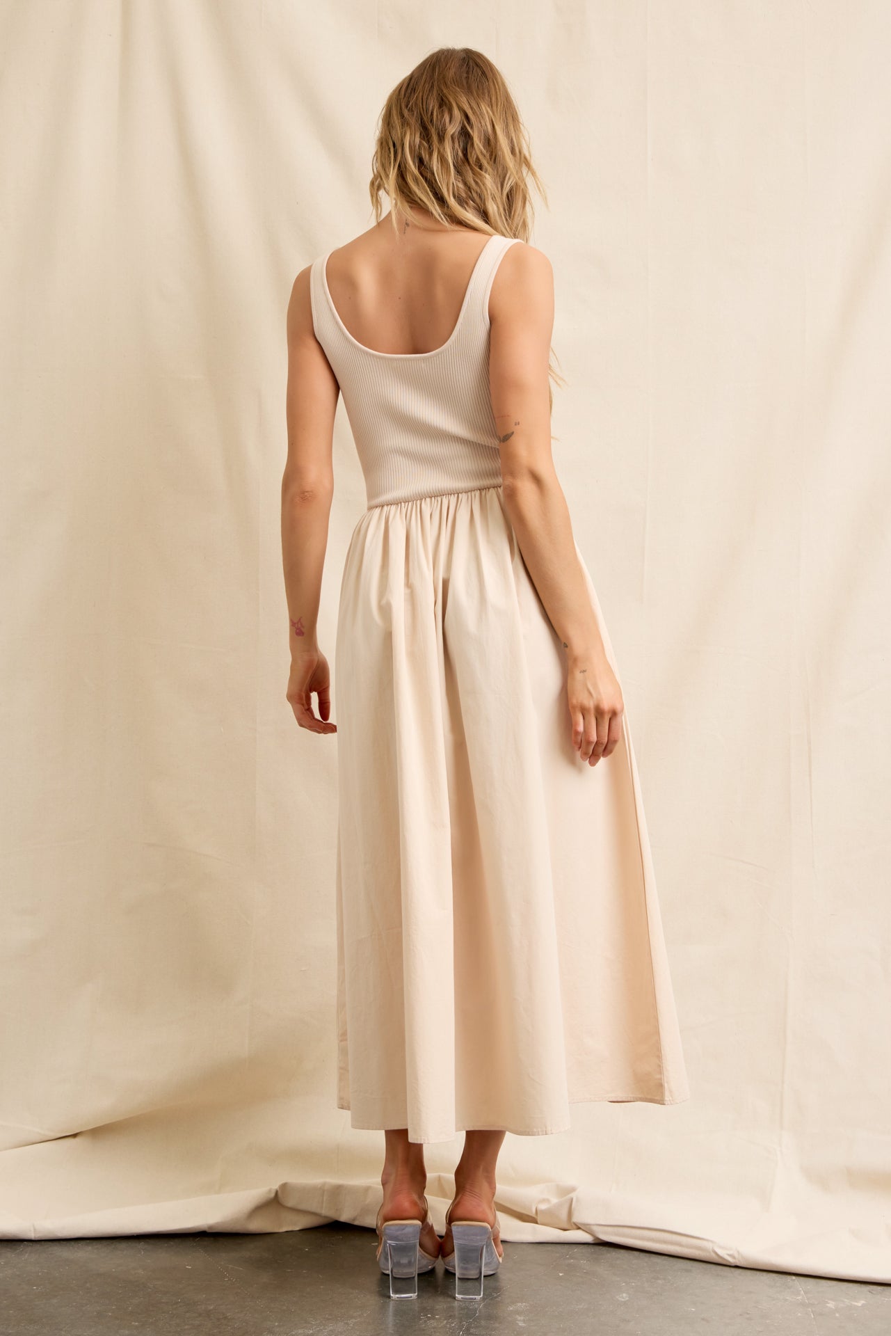 Hannah Sleeveless Midi Dress