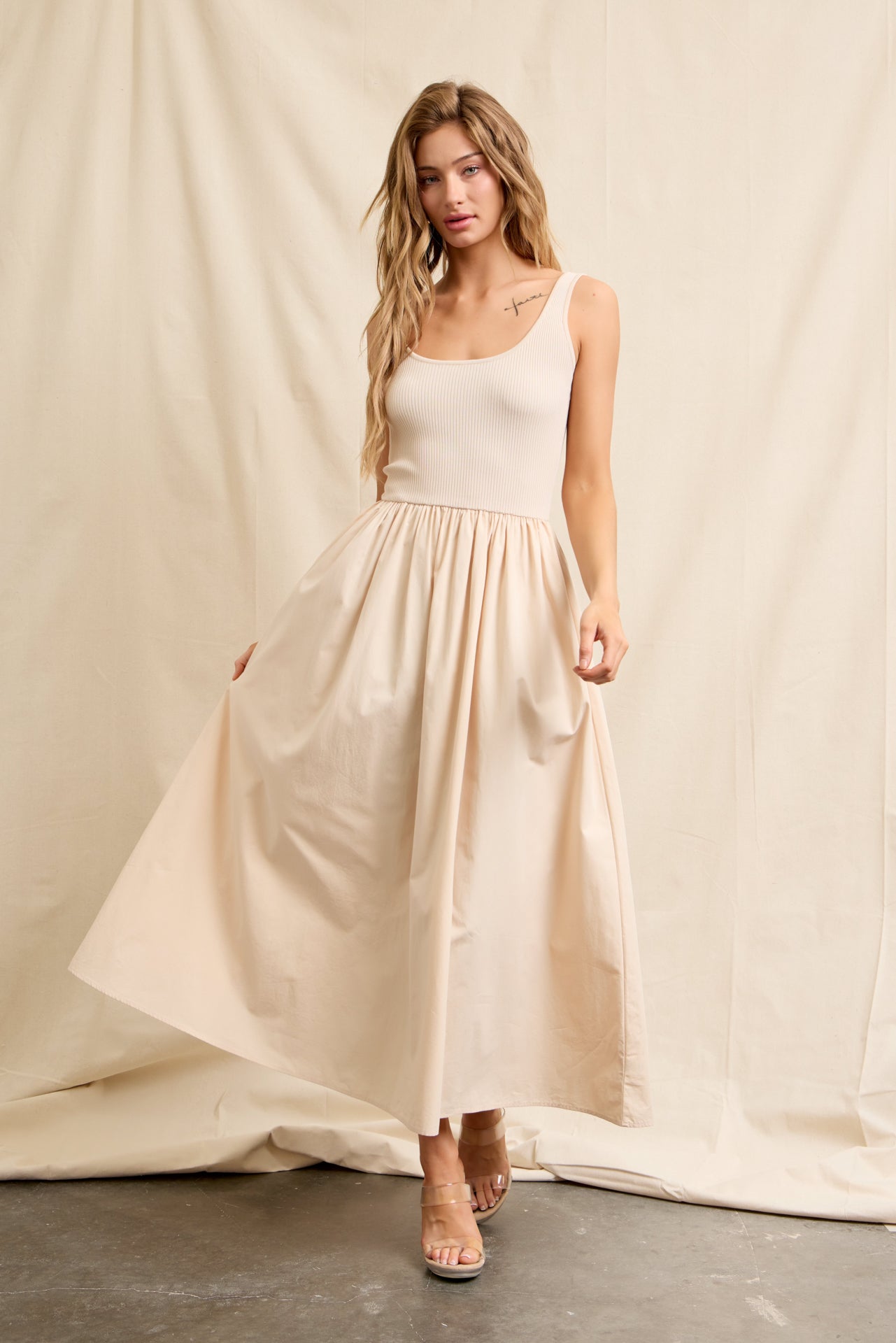 Hannah Sleeveless Midi Dress