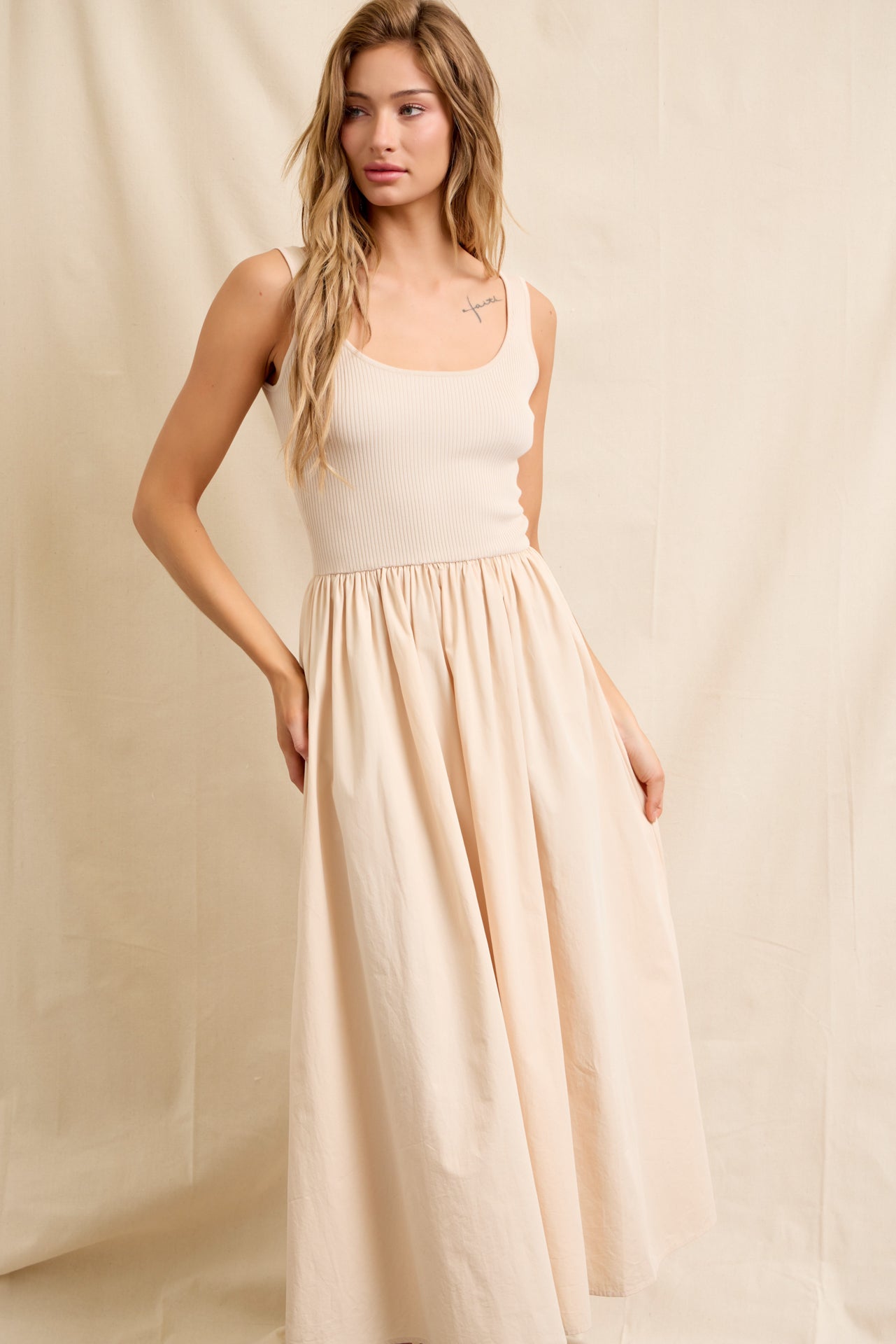 Hannah Sleeveless Midi Dress