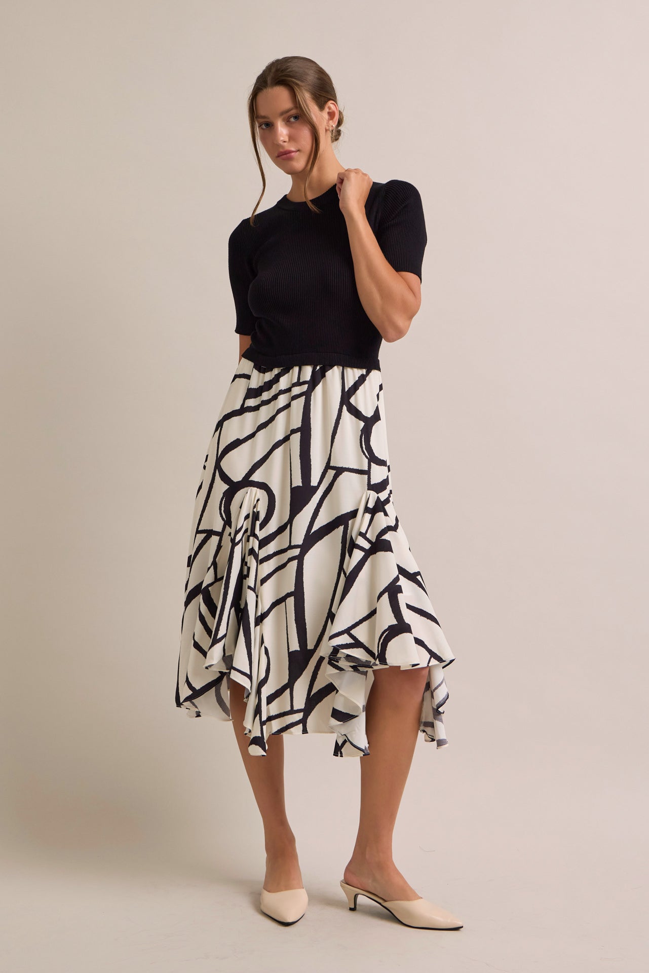 Camellia Short Sleeve With Printed Bottom Dress