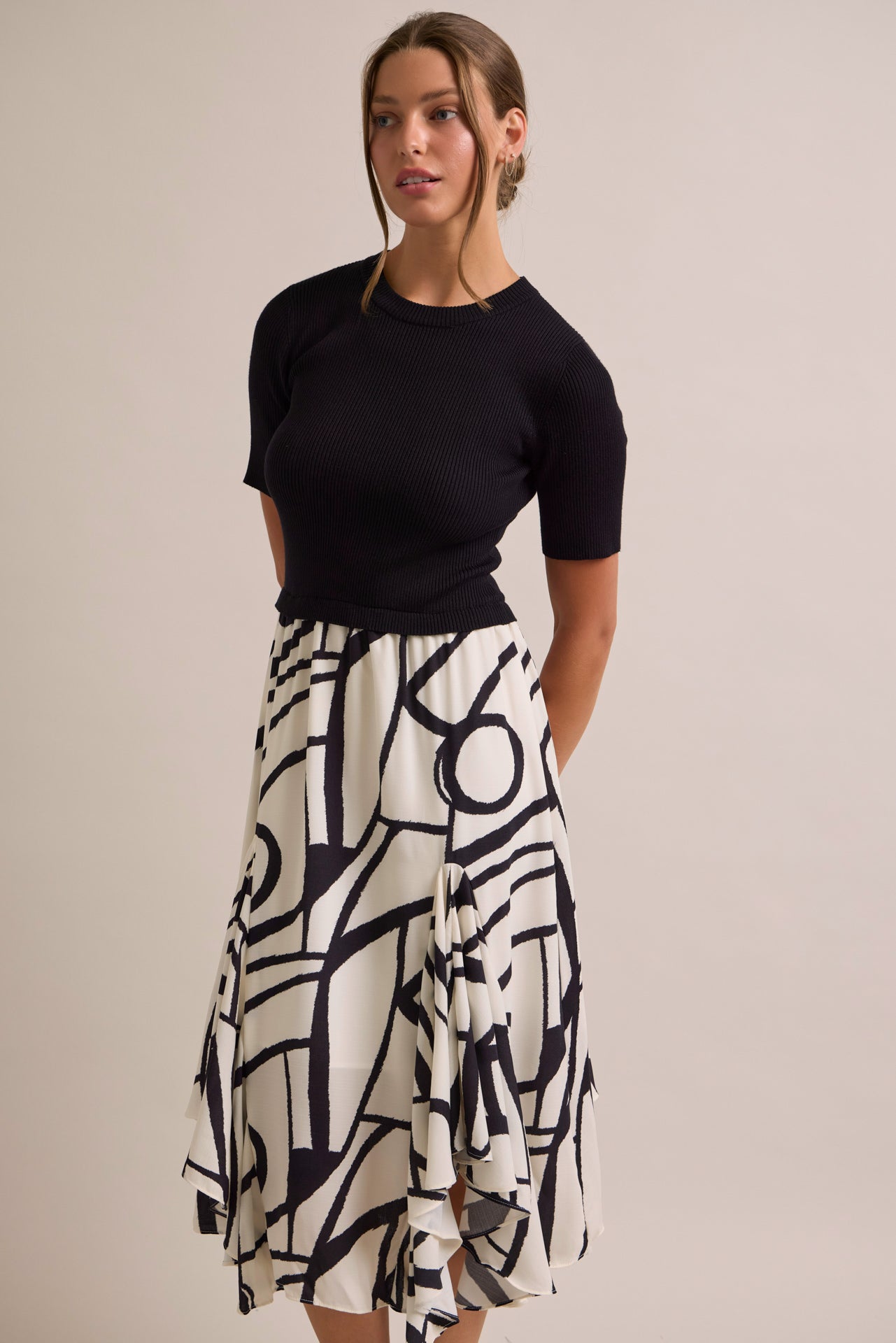 Camellia Short Sleeve With Printed Bottom Dress