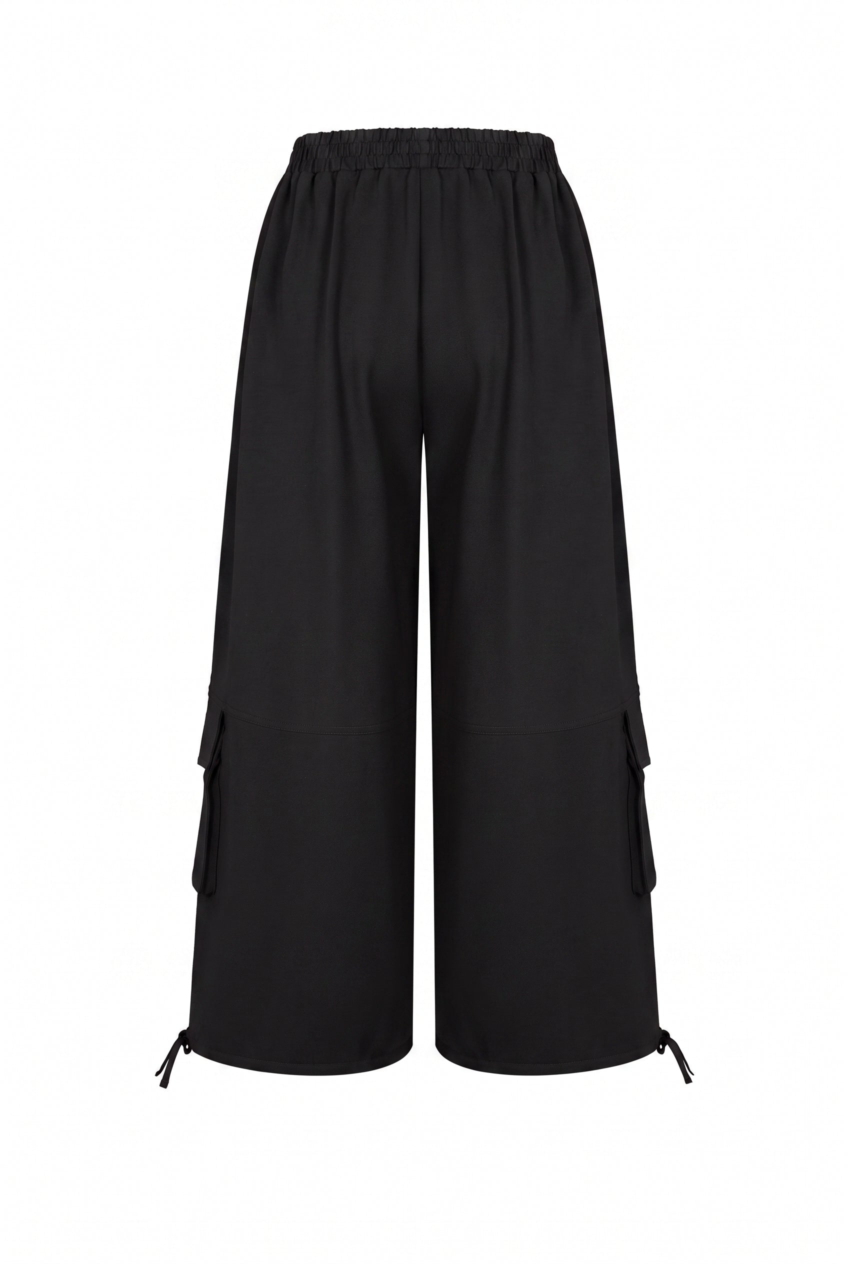 Anette Smocked Waist Balloon Sweatpants with Cargo Pockets