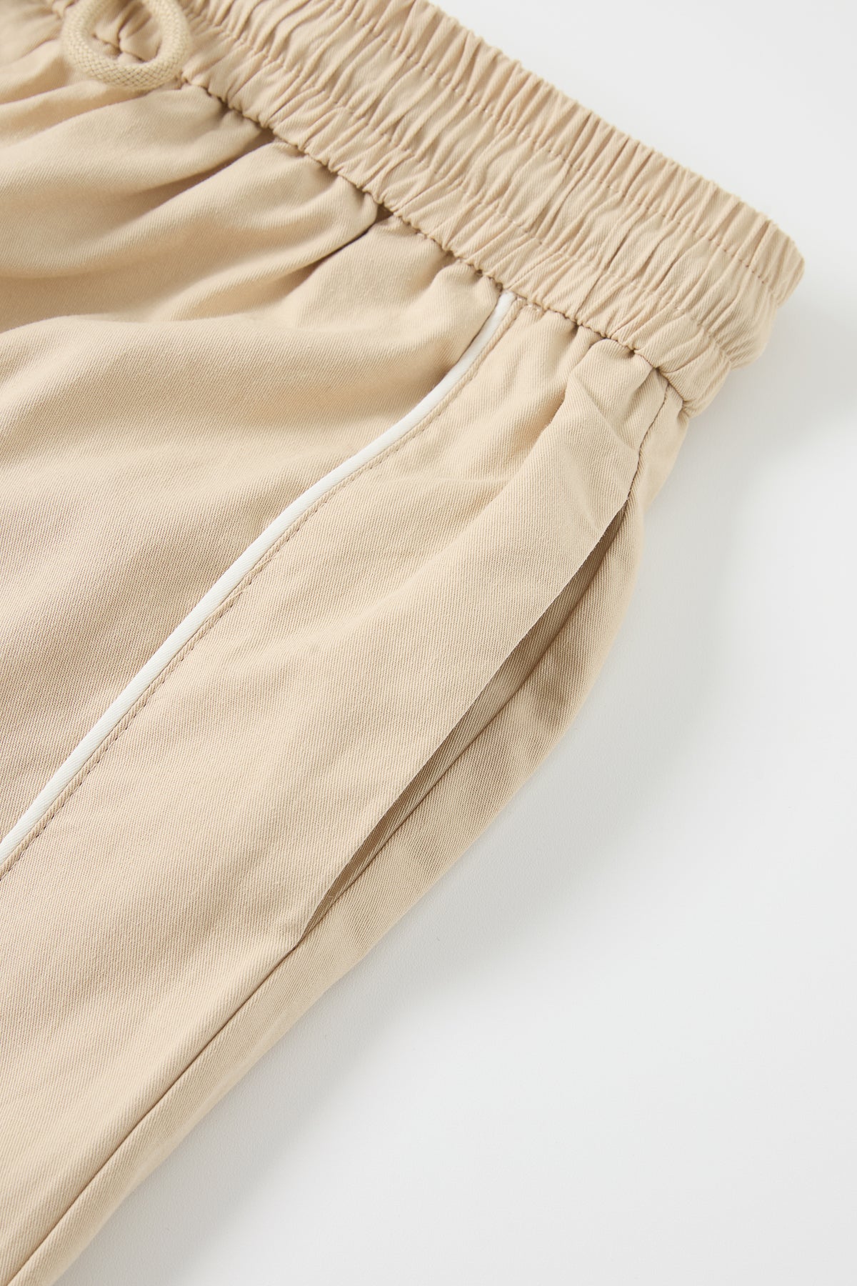 Balloon Pants with Piping Detail