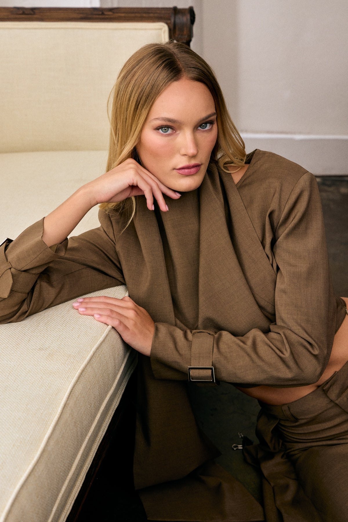 Joelle Woven Around The Neck Long Sleeve Top