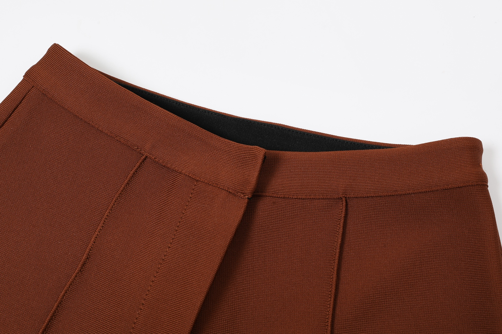 Figure-hugging Bandage Pants