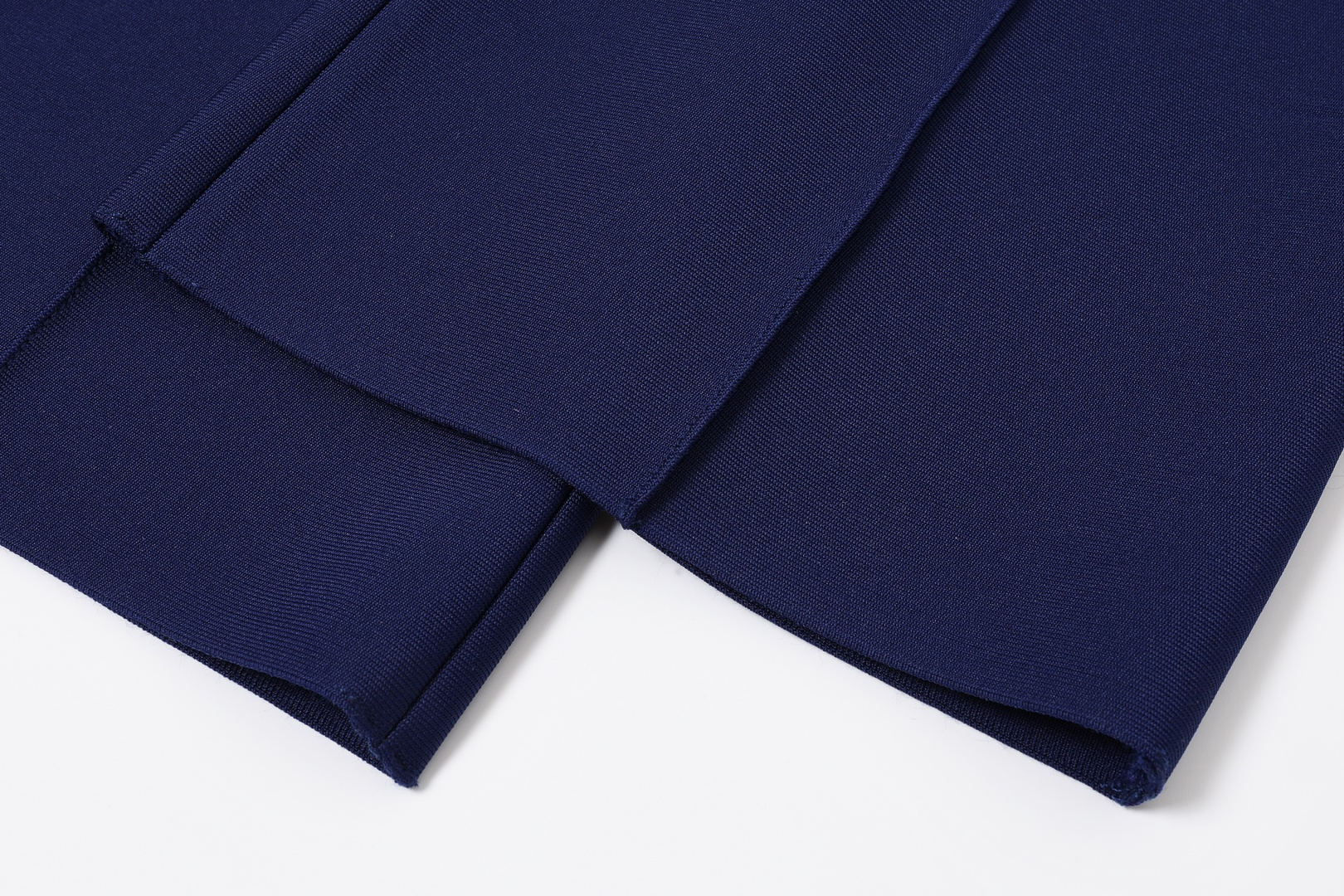 Figure-hugging Bandage Pants