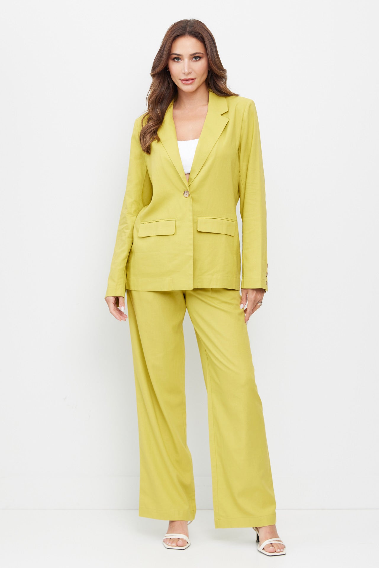 Conjunto de blazer y pantalones de lino