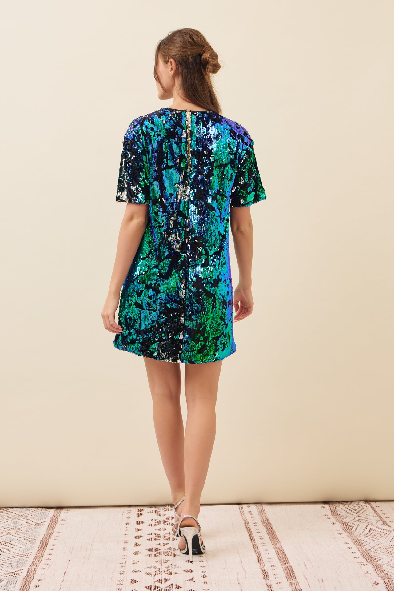 Night Out Textured Velvet Sequin Short Slv Mini Dress