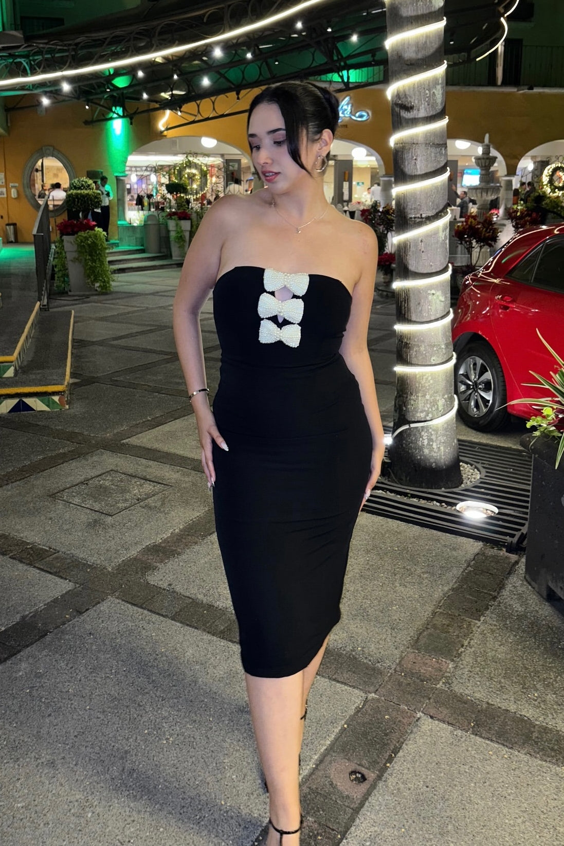 Slender Body Woven Tube Midi Dress With Pearl Ribbons