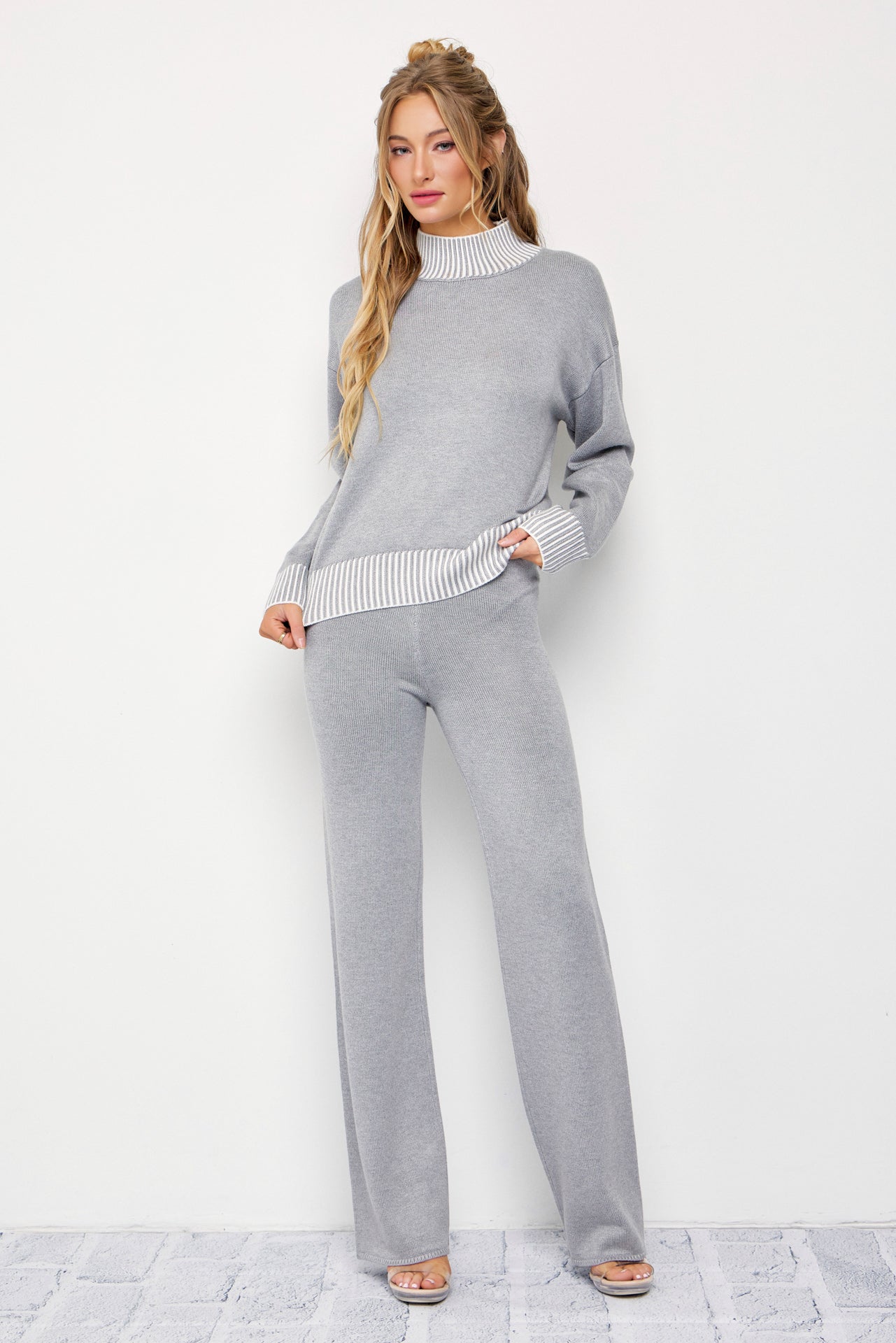 New Season Knit Contrast Stitch Mock Neck Top and Pants Set
