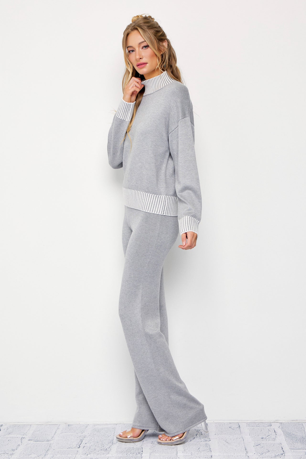 New Season Knit Contrast Stitch Mock Neck Top and Pants Set