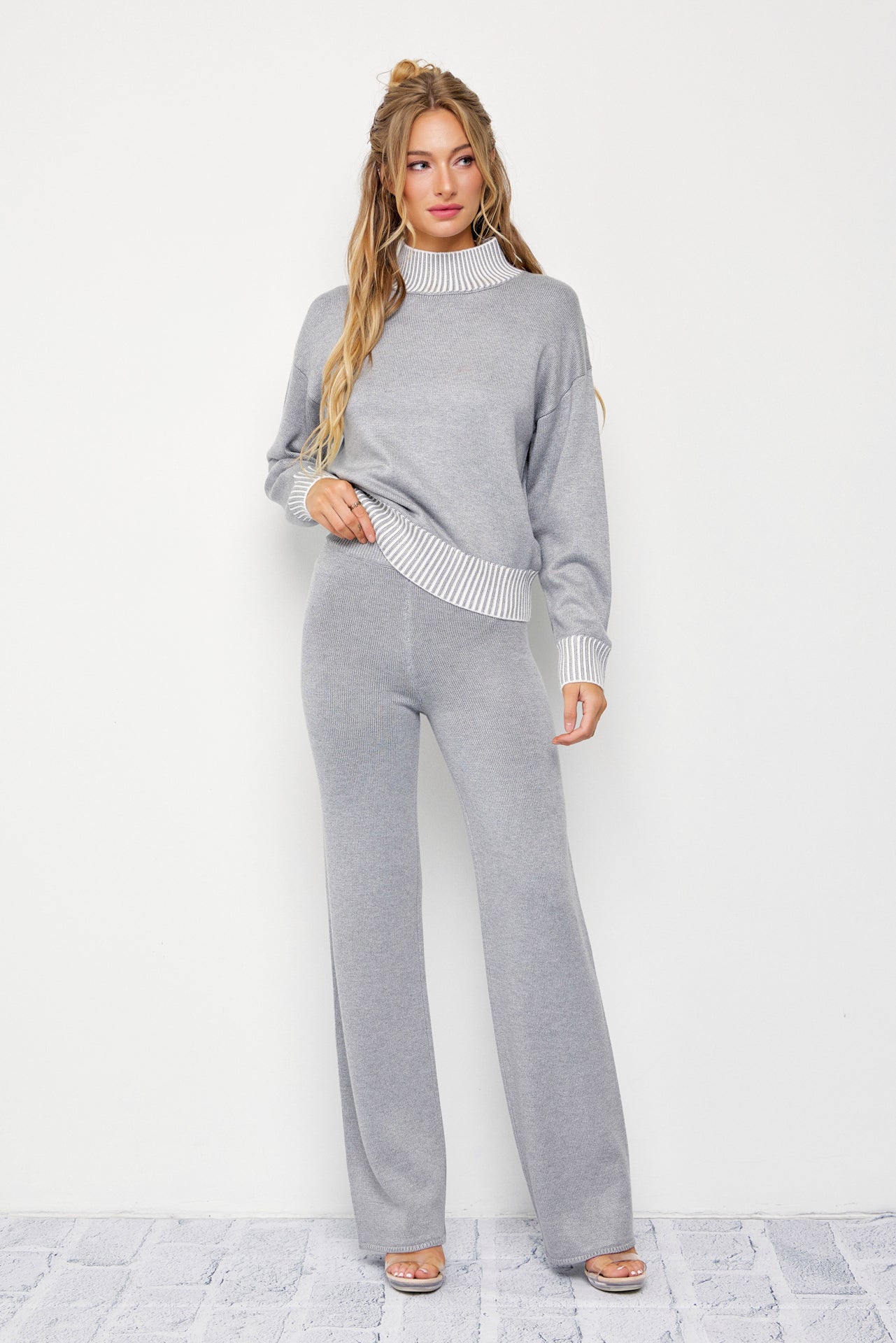 New Season Knit Contrast Stitch Mock Neck Top and Pants Set