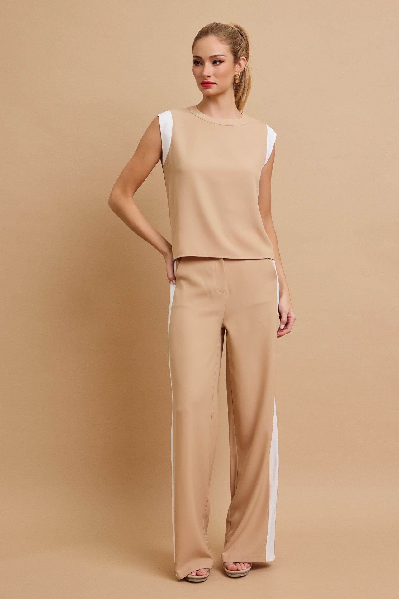 Back In The Game Sleeveless Top and Pants With Contrast Set