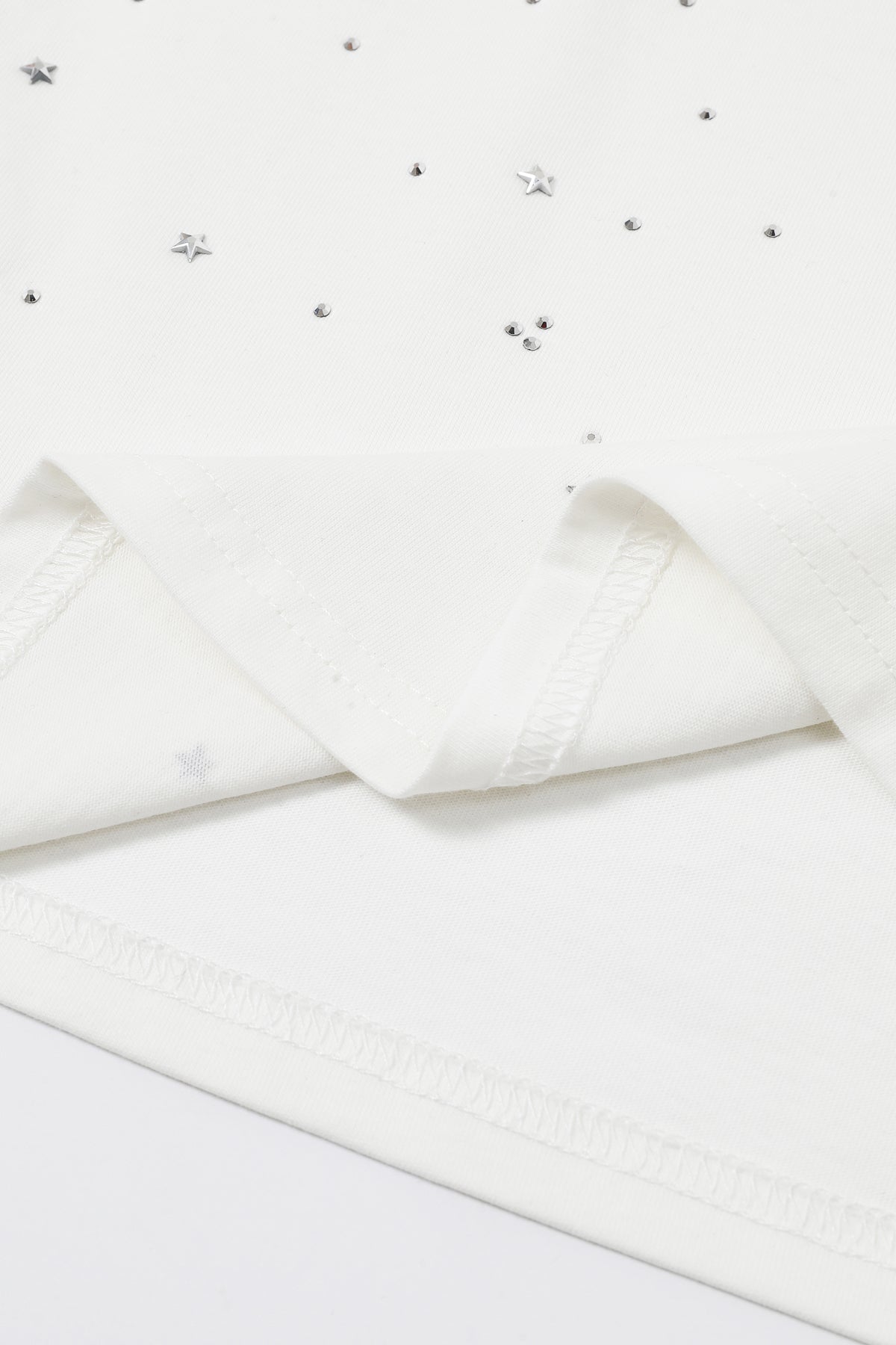 Embellished Floral Knit Sleeve Twist Top