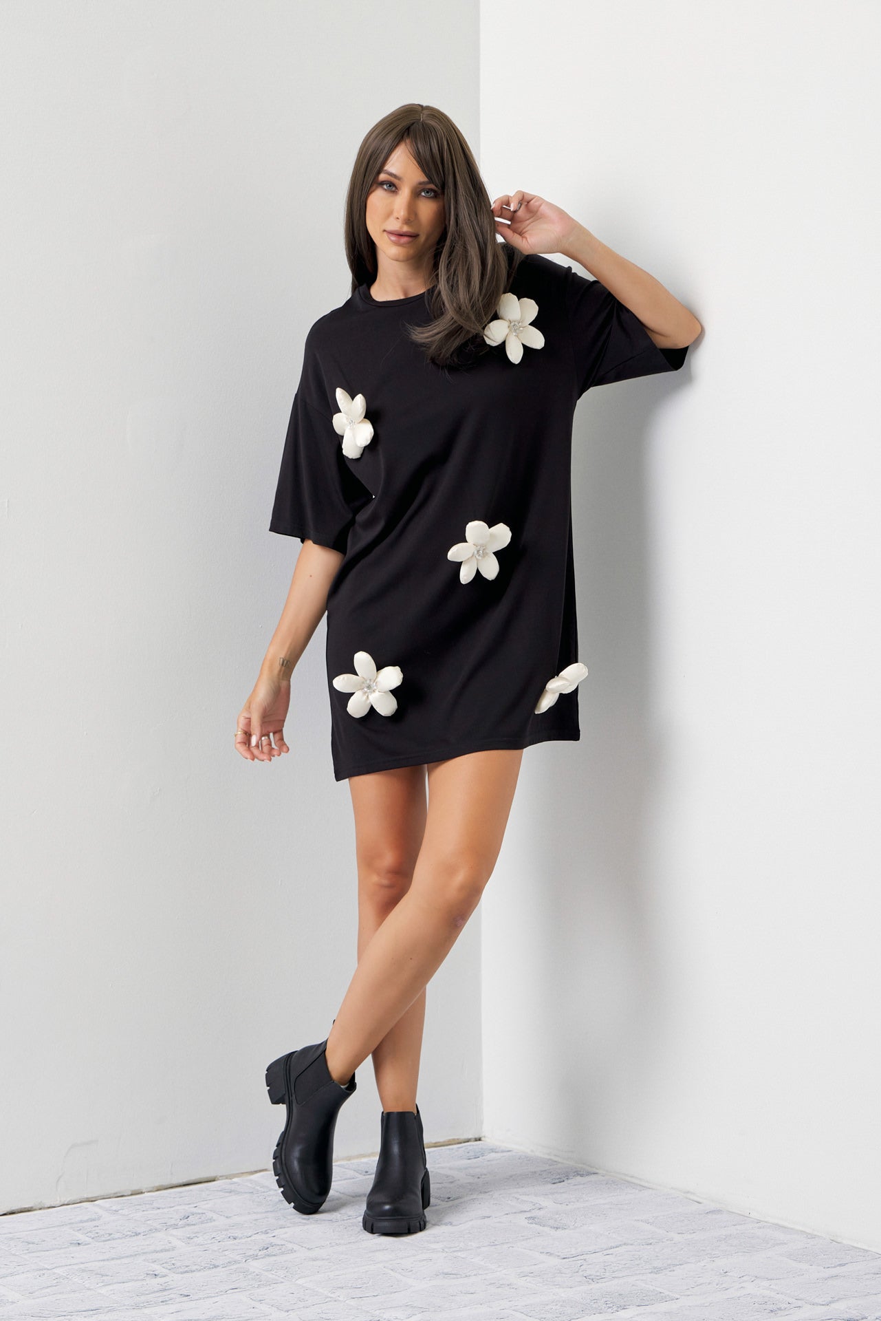 Nina Flower Embellished T-shirt