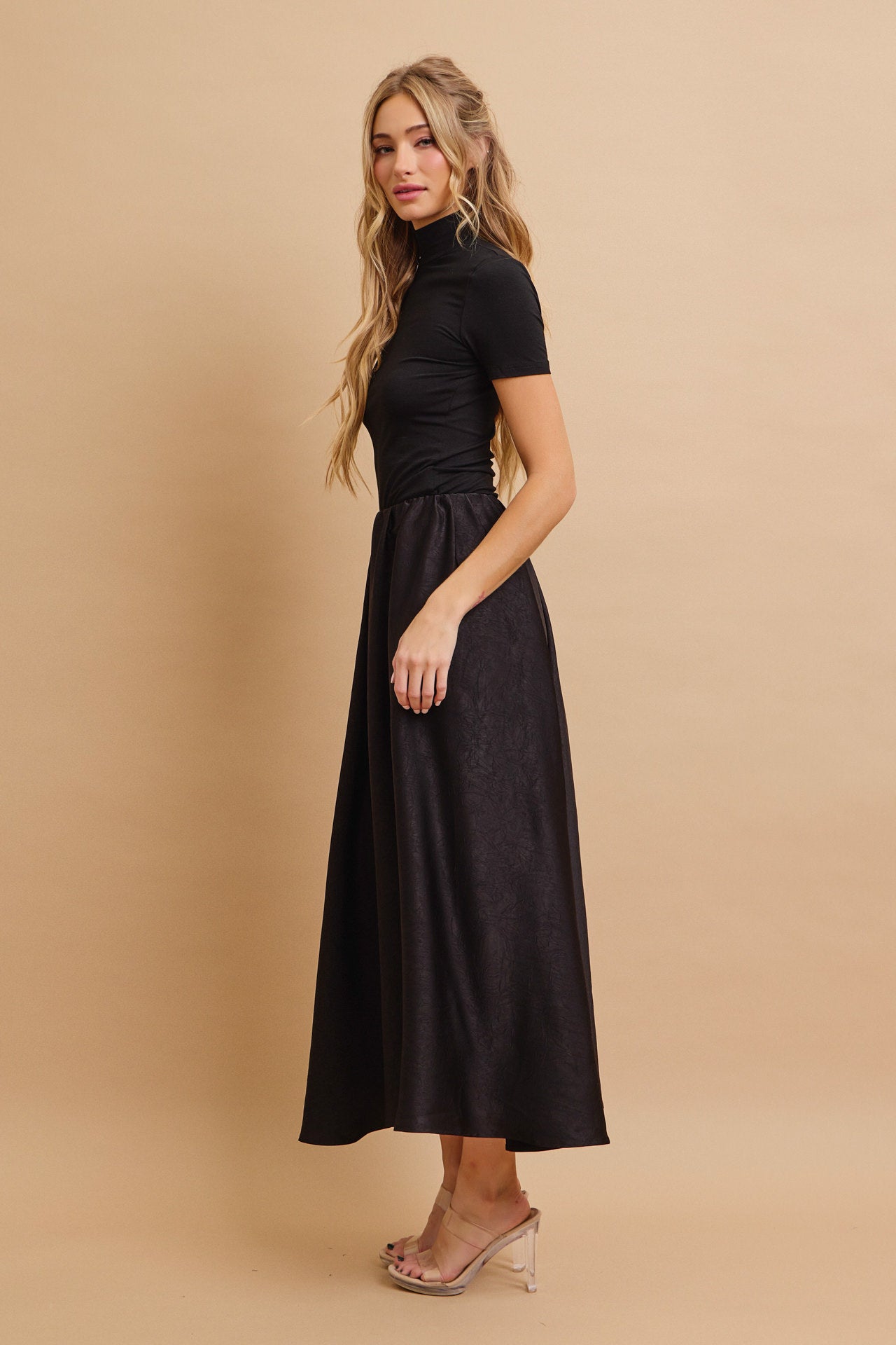Elara Crinkled Skirt