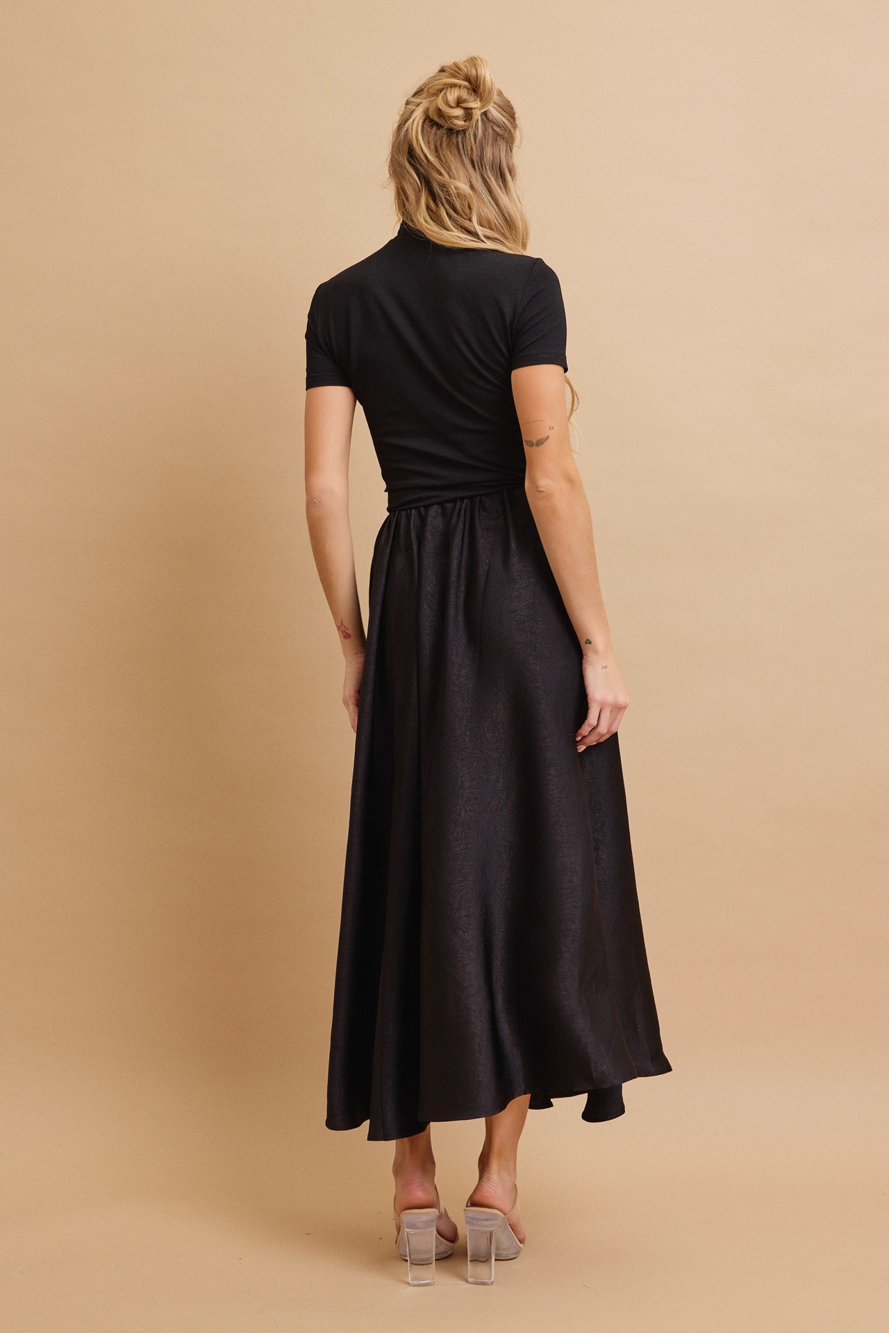 Elara Crinkled Skirt