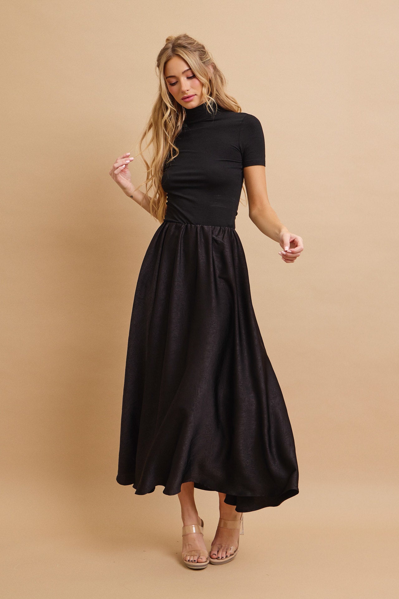 Elara Crinkled Skirt