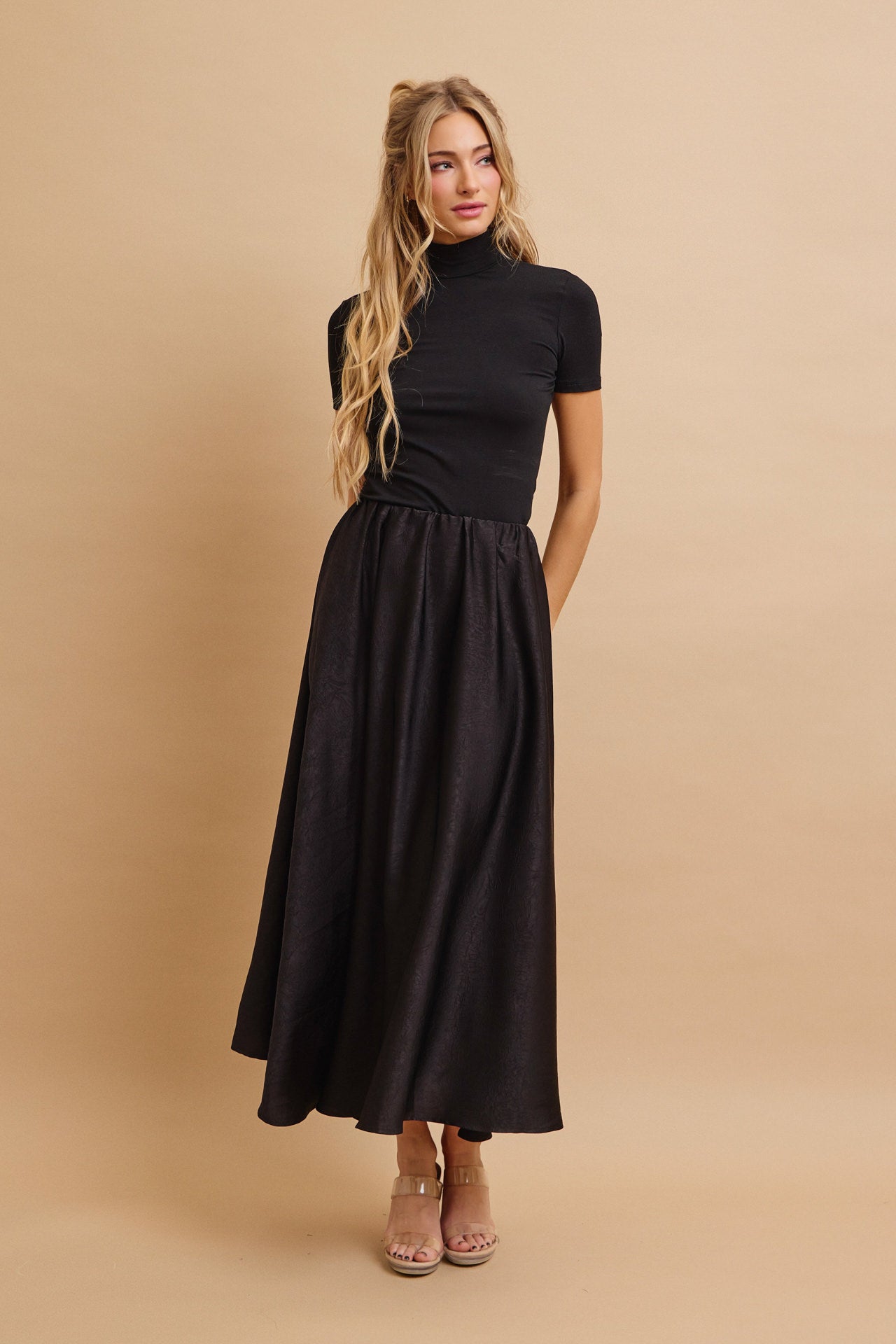 Elara Crinkled Skirt