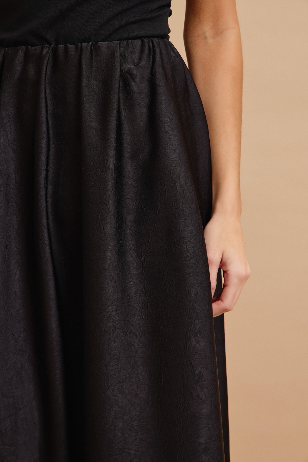 Elara Crinkled Skirt
