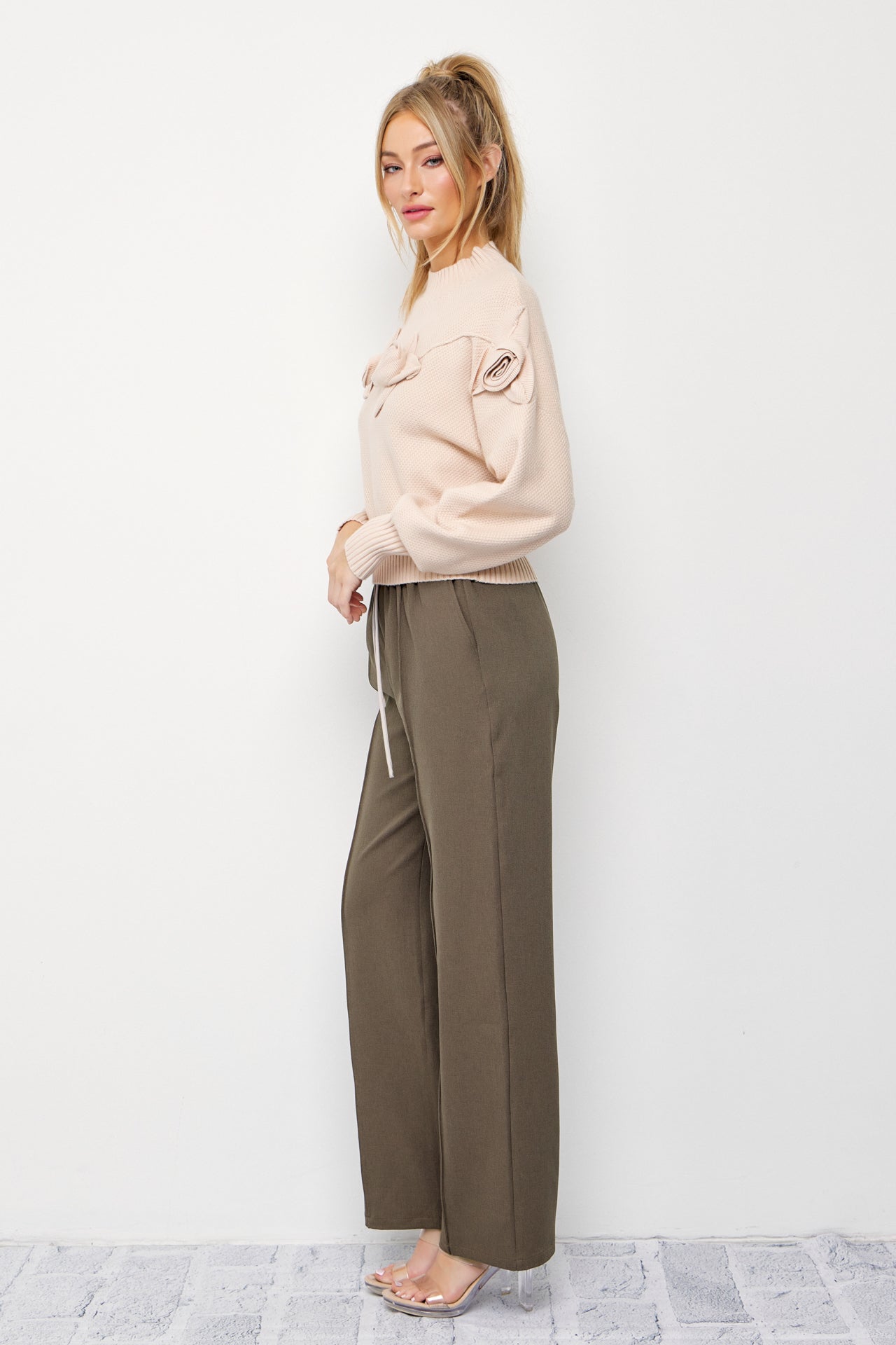 Zinnia Woven Pants with Contrast Waist Band and Drawstring