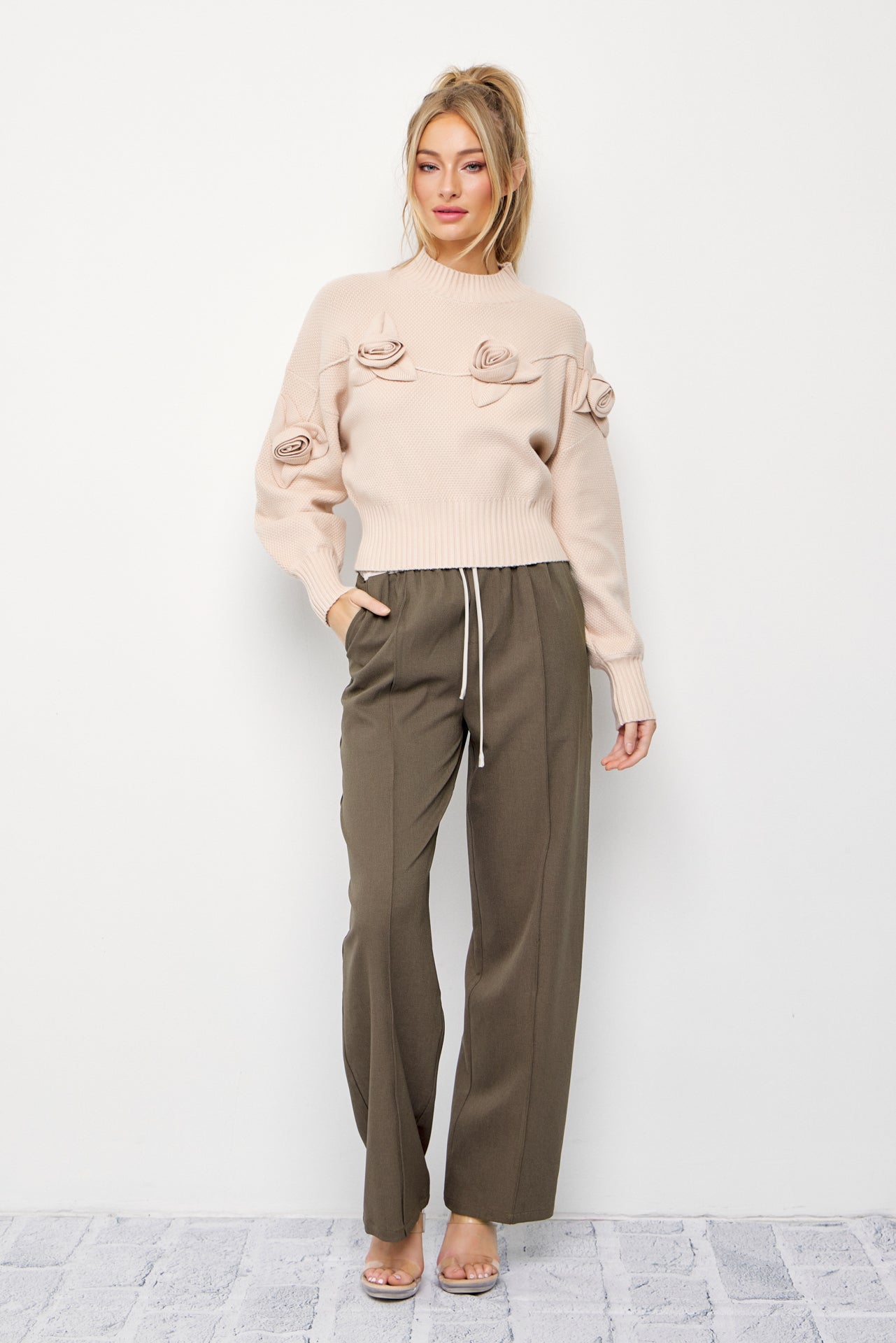 Zinnia Woven Pants with Contrast Waist Band and Drawstring