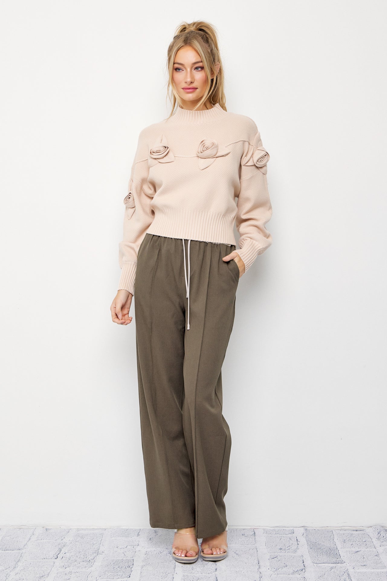 Zinnia Woven Pants with Contrast Waist Band and Drawstring